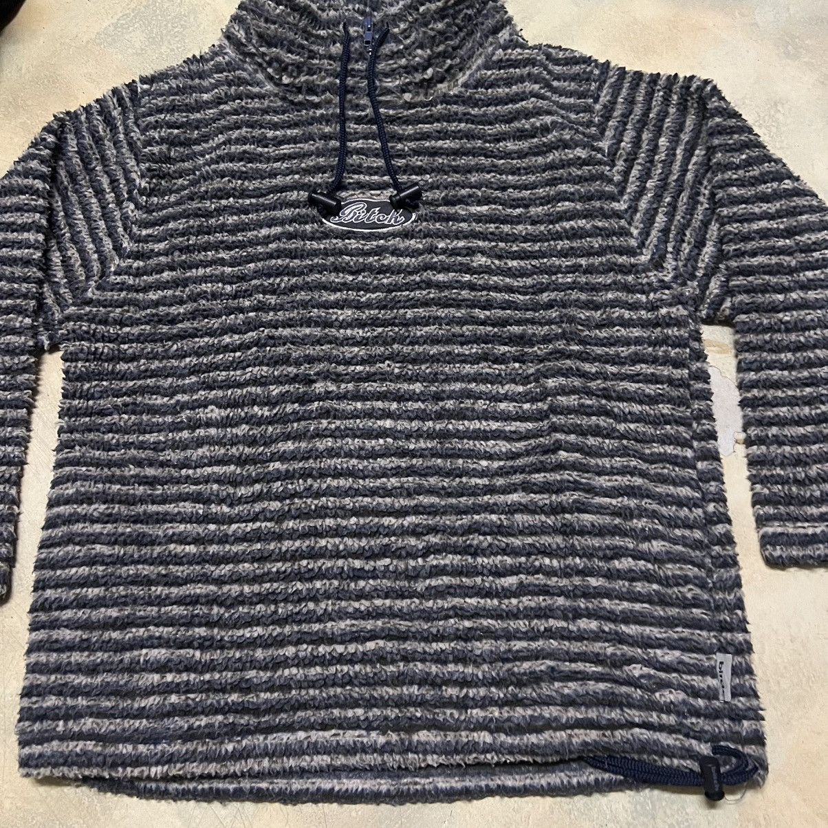 Vintage Vintage Bitch Skateboard Center Logo Fleece Sweater Size US M / EU 48-50 / 2 - 3 Thumbnail