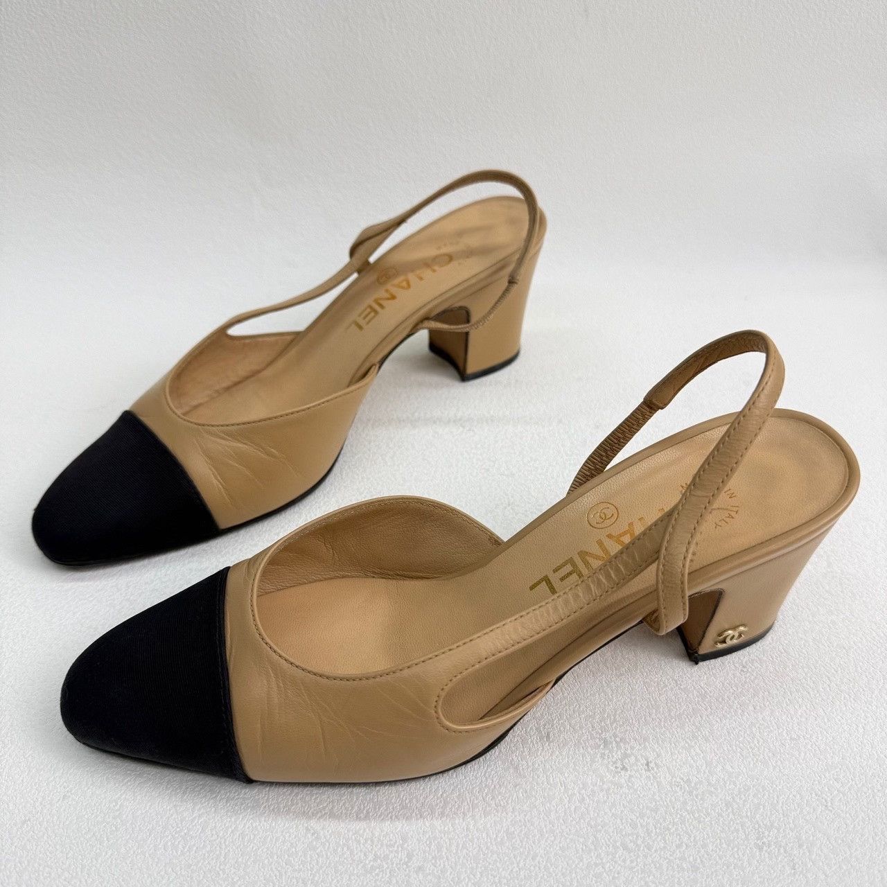 Chanel Chanel Beige Sandals us_6 Women Size US 6 / IT 36 - 1 Thumbnail
