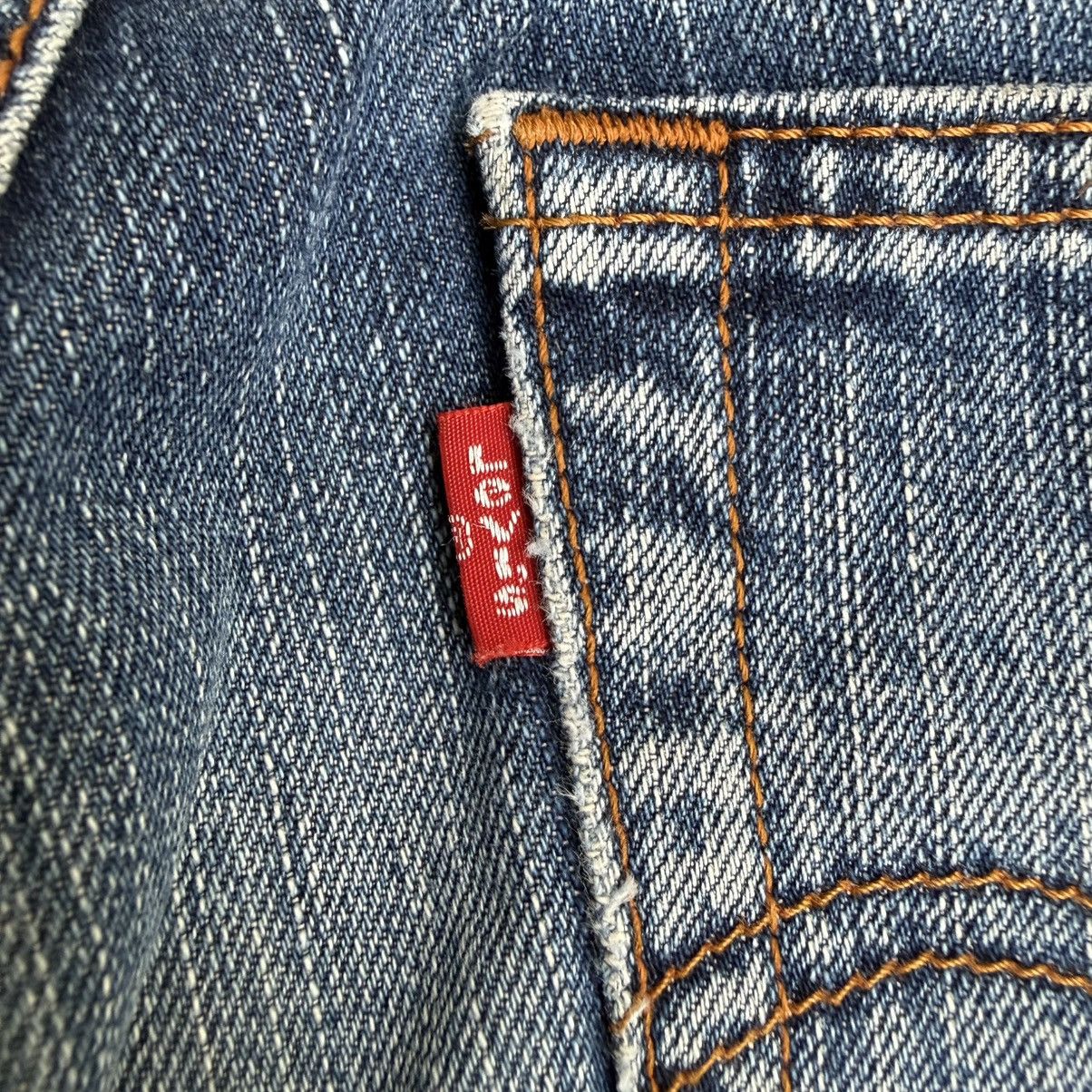 Levi's Vintage Clothing Vintage Levi's 505 Faded Stone Wash Denim Jean Pants Size US 31 - 11 Thumbnail