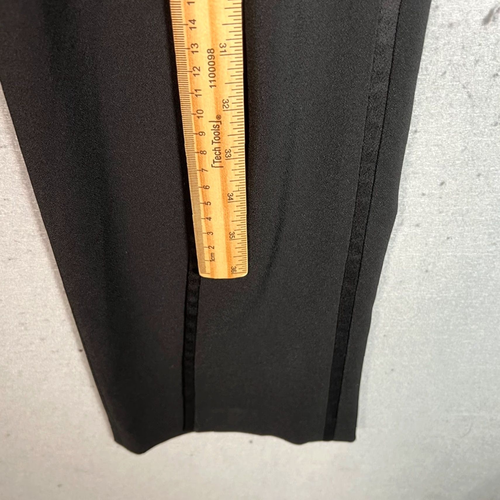 Alice + Olivia Alice + Olivia Pants Size 0 Black Stretch Trousers Straight Leg Size 25" / US 0 / IT 36 - 6 Thumbnail