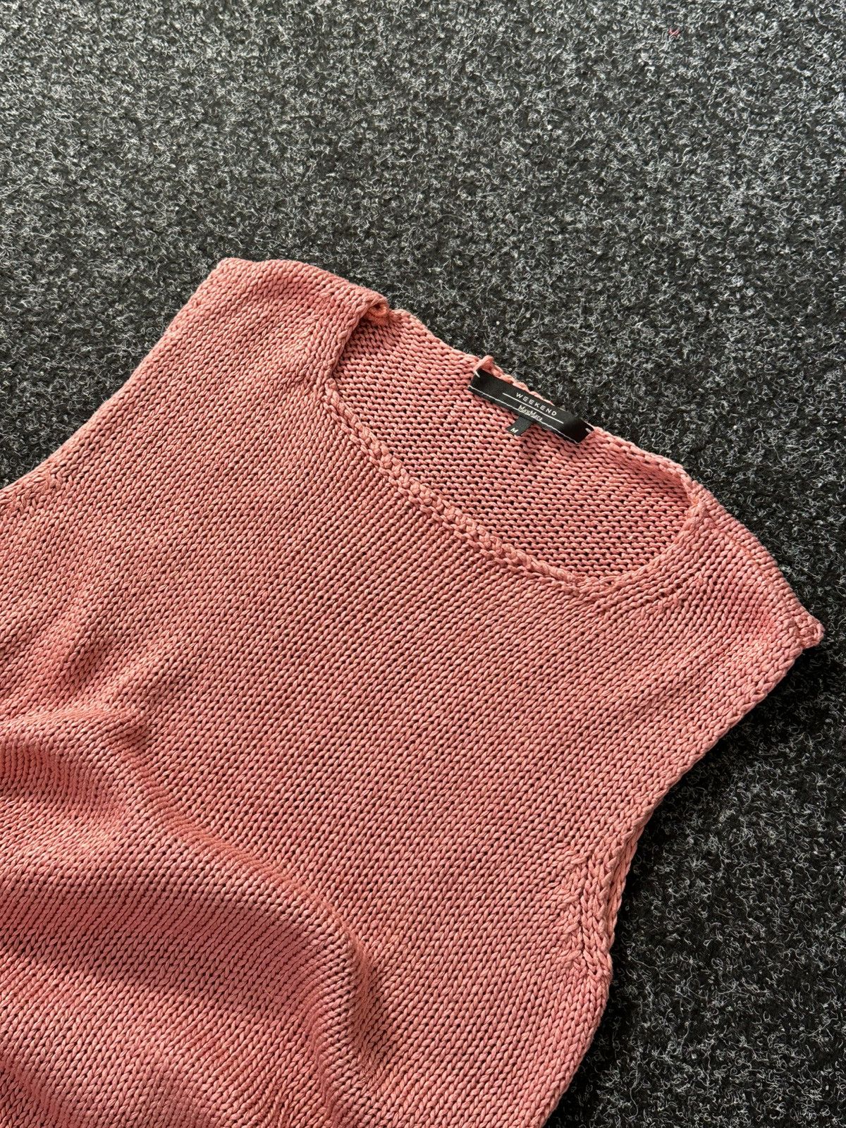 Max Mara × Weekend Max Mara 🚨Vintage RARE Max Mara weekend Knit tank with logo LUXURY Size M / US 6-8 / IT 42-44 - 2 Thumbnail