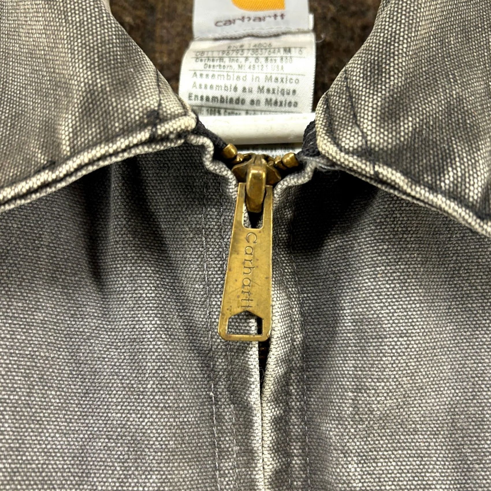 Carhartt VINTAGE Carhartt Jacket Men LT Gray Canvas Blanket Lined Detroit J97 GVL Bomber Coat 90s Distressed Tall Regular Boys/Girls Mens Womens? Size US L / EU 52-54 / 3 - 4 Thumbnail