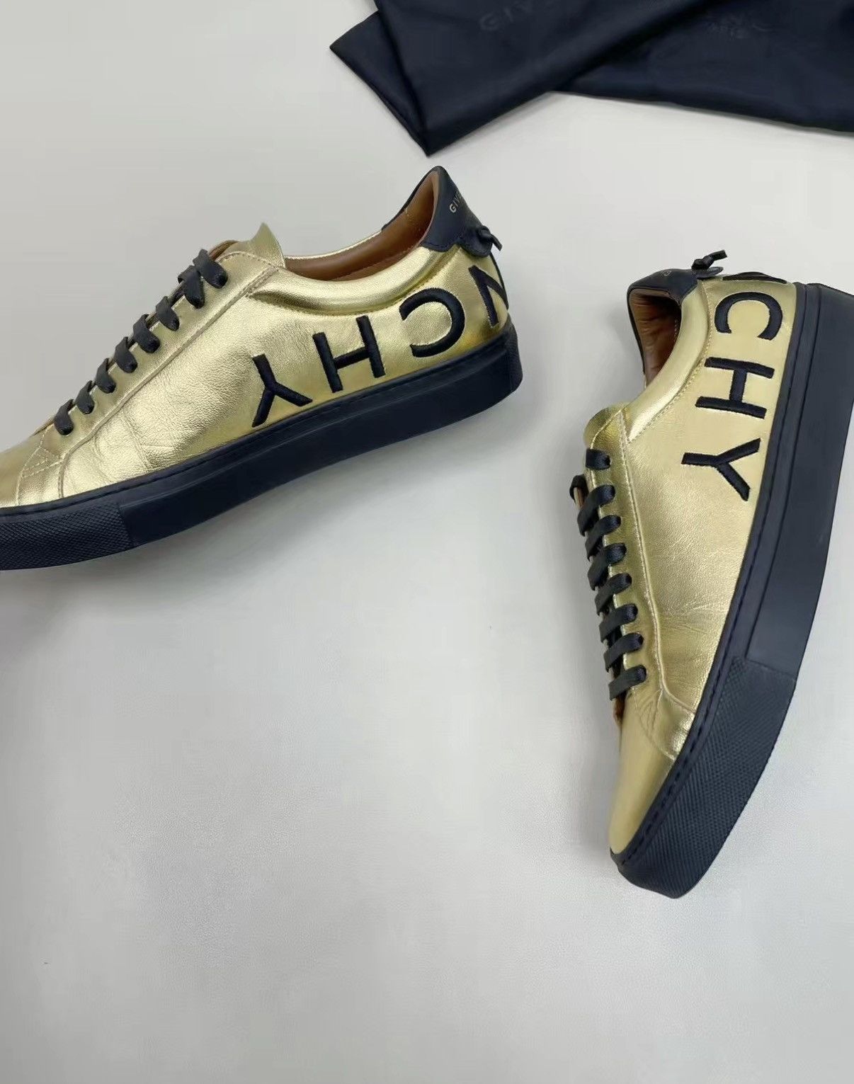 Givenchy Givenchy Embroidered Casual Shoes J30 Size US 7 / EU 40 - 4 Thumbnail