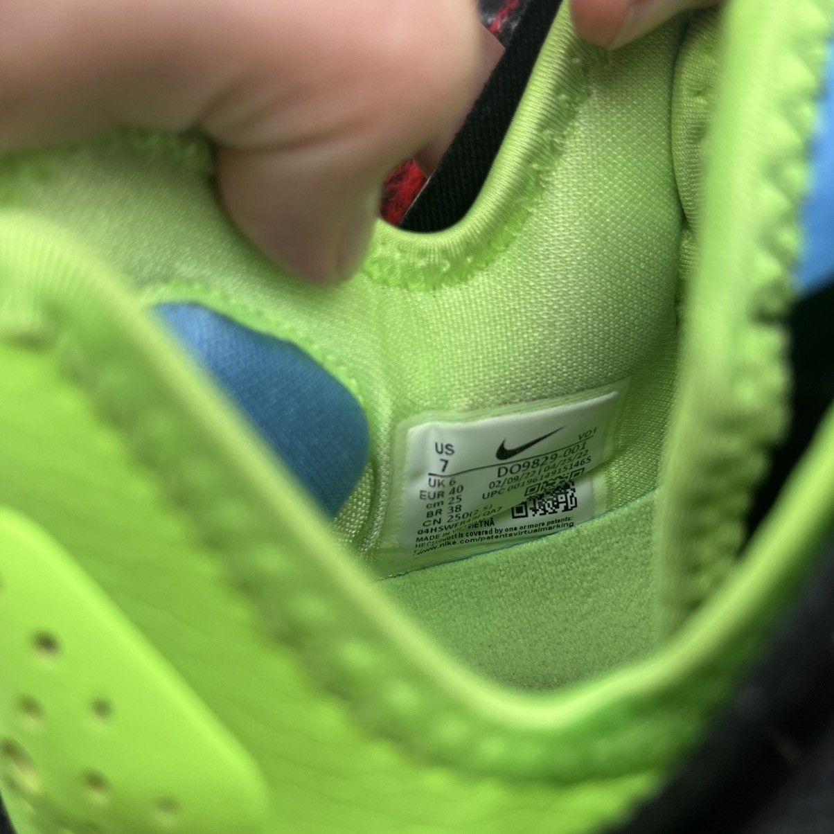 Nike Size 7 - Nike LeBron 19 Low Ghost Green Size US 7 / EU 40 - 5 Thumbnail
