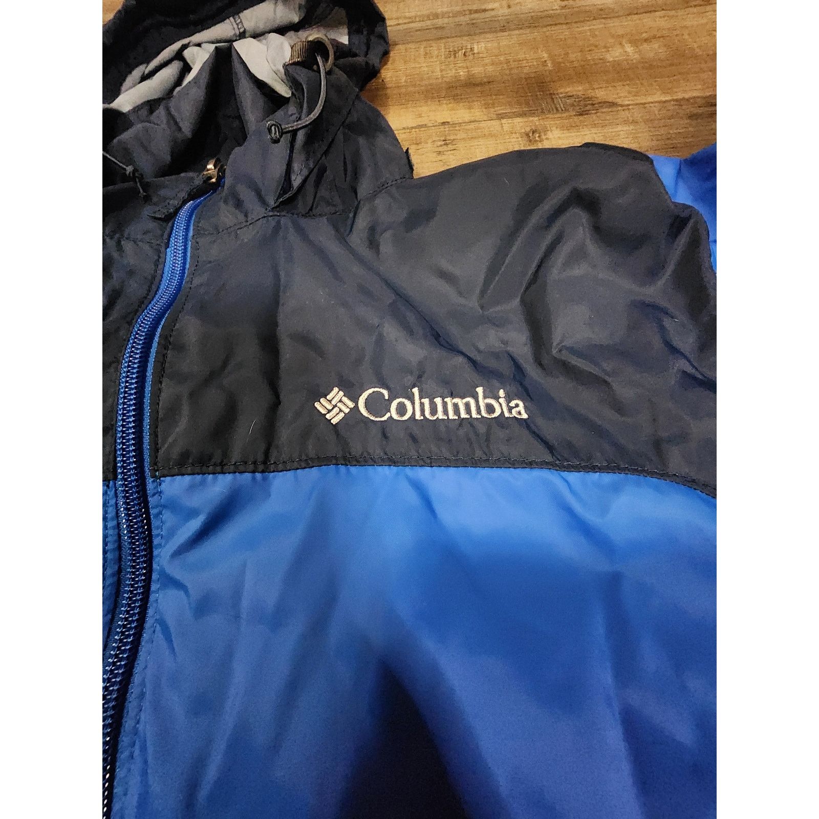 Columbia Columbia Hooded Rain jacket coat hidden hood Men Size M 2432 Size US M / EU 48-50 / 2 - 4 Thumbnail