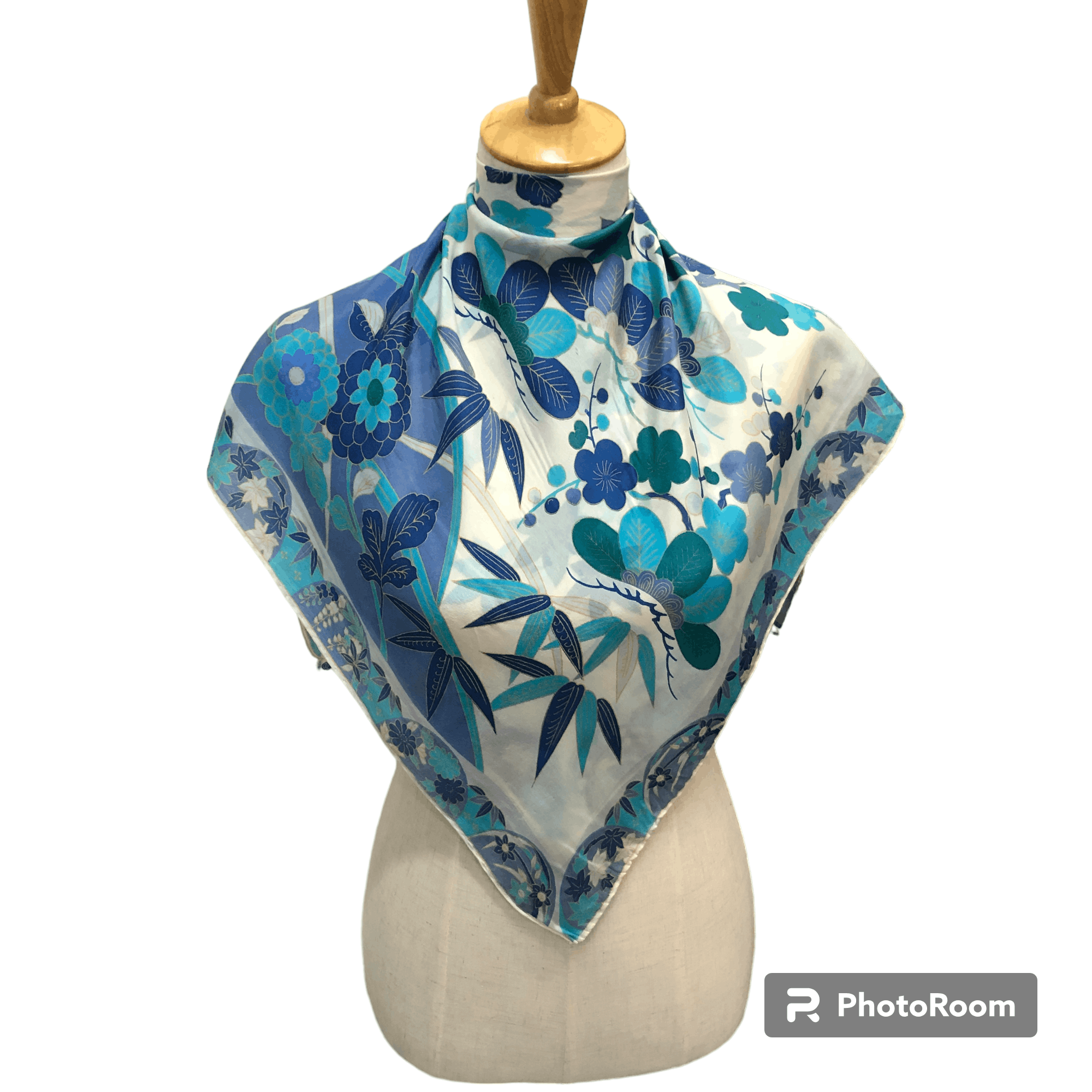 Vintage Vintage Luxury Floral Hand Rolled Silk Scarf M1289 Size ONE SIZE - 1 Thumbnail