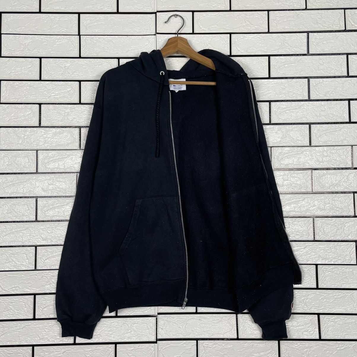 Champion Vintage Champion Black Zipper Hoodie Size US S / EU 44-46 / 1 - 10 Thumbnail