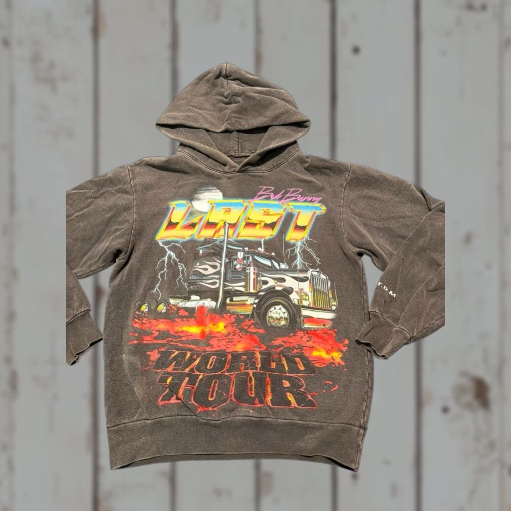 Vintage VINTAGE Bad Bunny El Último Tour Del Mundo 2022 Hoodie Trucker Graphic Size S Black Unisex Adults Cotton Pullover Graphic Print Skull Mens Size US S / EU 44-46 / 1 - 1 Thumbnail
