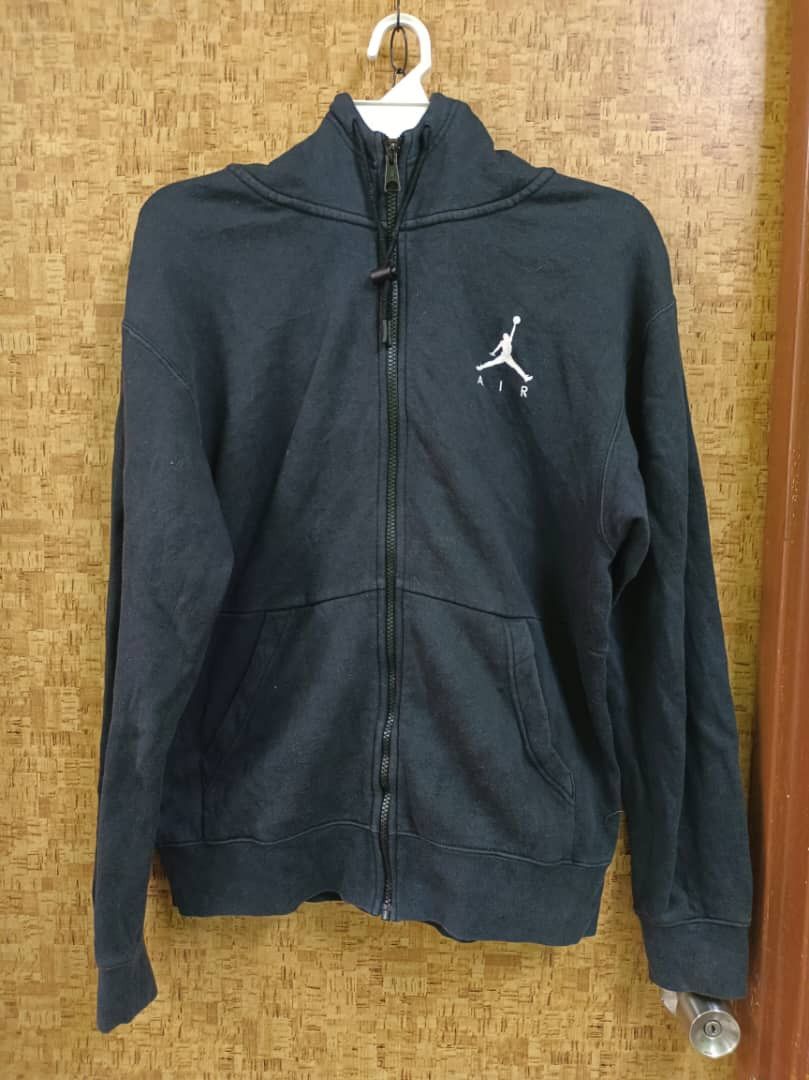 Jordan Brand × Nike Nike Air Jordan Emboidered Small Logo Hoodie Size US S / EU 44-46 / 1 - 1 Thumbnail