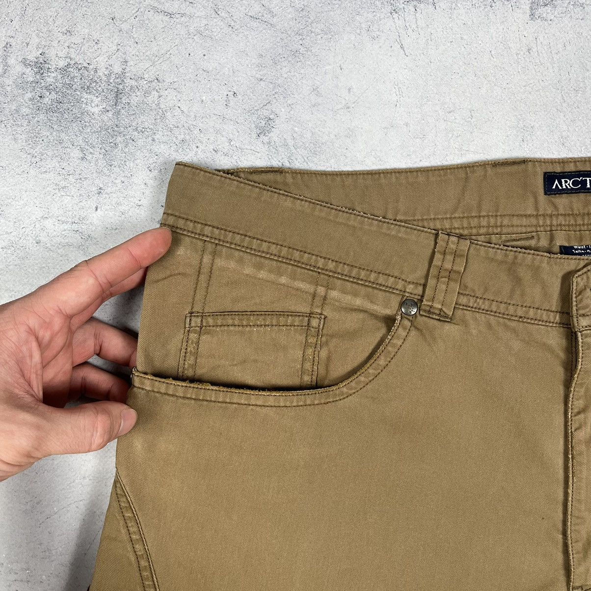 Arc'teryx Vintage Arc’teryx cargo gorpcore pants 90’s Size US 36 / EU 52 - 9 Thumbnail