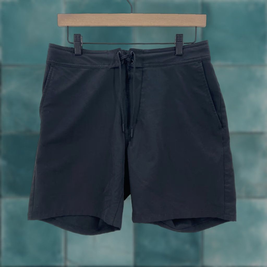 Ten Thousand Ten Thousand Shorts Mens M Black Foundation 7" Athletic Training TSH3003VS Size US 31 - 1 Thumbnail