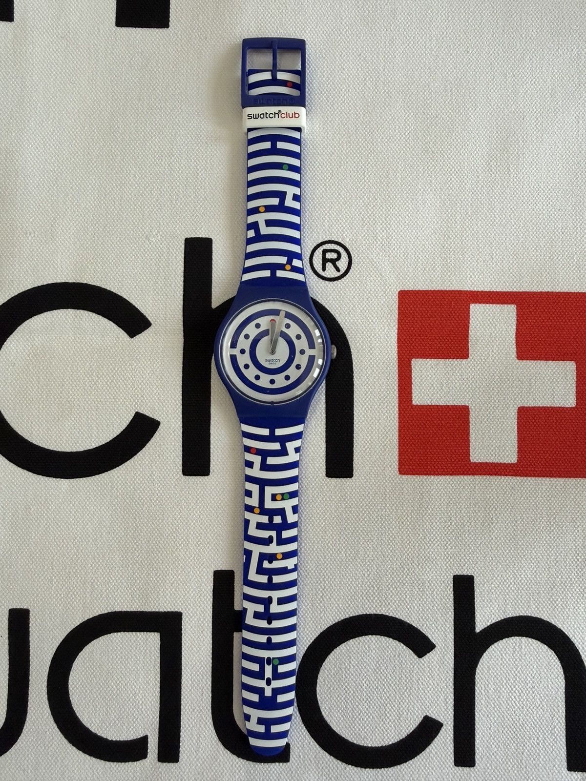 Swatch Swatch Follow The Dots (SUOZ279) | Grailed