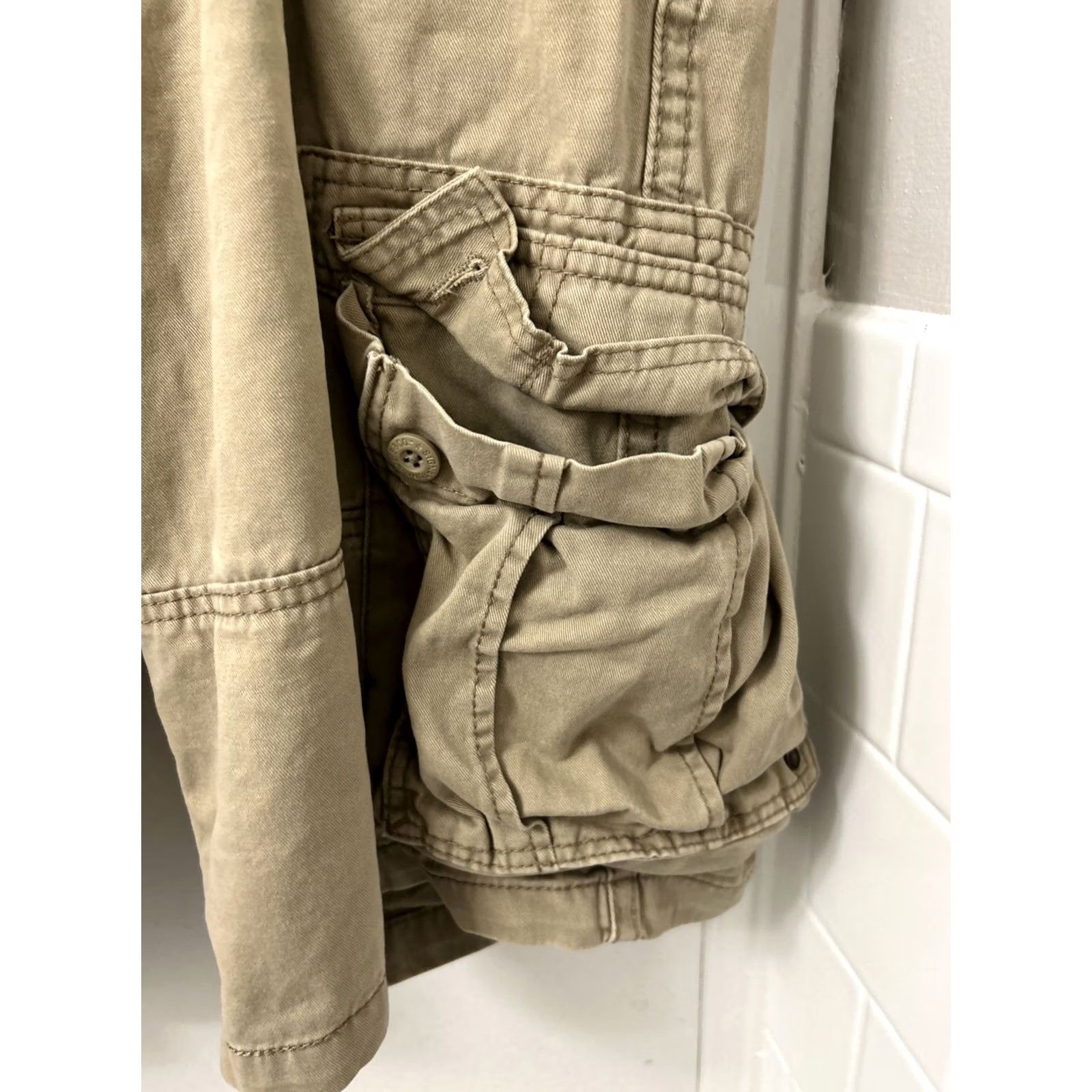 Levi's Levi's Cargo Shorts Mens 38 Brown Canvas Cotton Zip Flat Front Cargo Pocket Shorts Regular Fit Vintage No Size US 38 / EU 54 - 5 Thumbnail