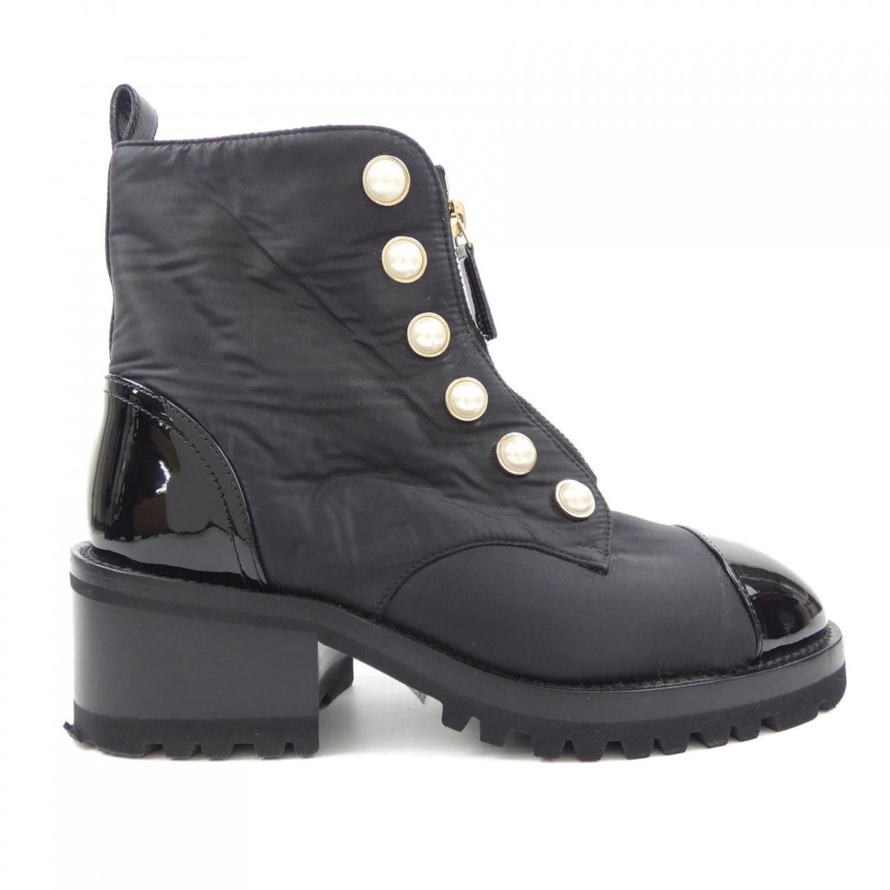 Chanel Chanel Chanel G45183B13923 Fabric Patent Calfskin Imitation Pearl Boots Others Shoes G45183B13923 DUTY FREE for USA Size ONE SIZE - 1 Thumbnail