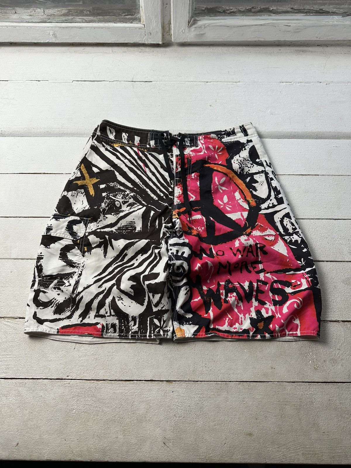 Quiksilver 🚨Vintage Quiksilver Shorts Big Logo Y2K Style 90s Surfing Size US 32 / EU 48 - 1 Thumbnail