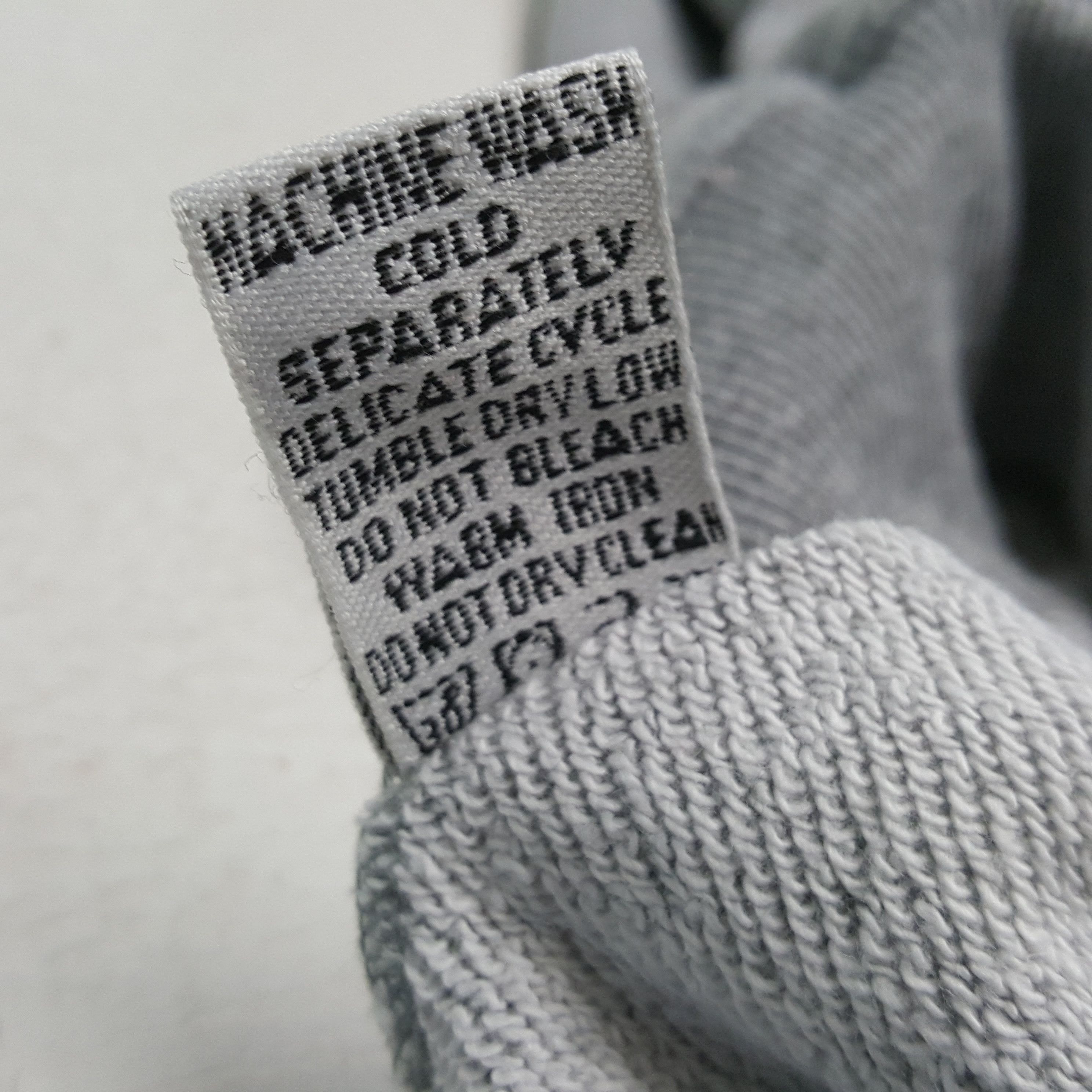 Calvin Klein × Calvin Klein 205W39NYC × Vintage Vintage CALVIN KLEIN Fashion Brand Sweatshirst Size US M / EU 48-50 / 2 - 8 Thumbnail