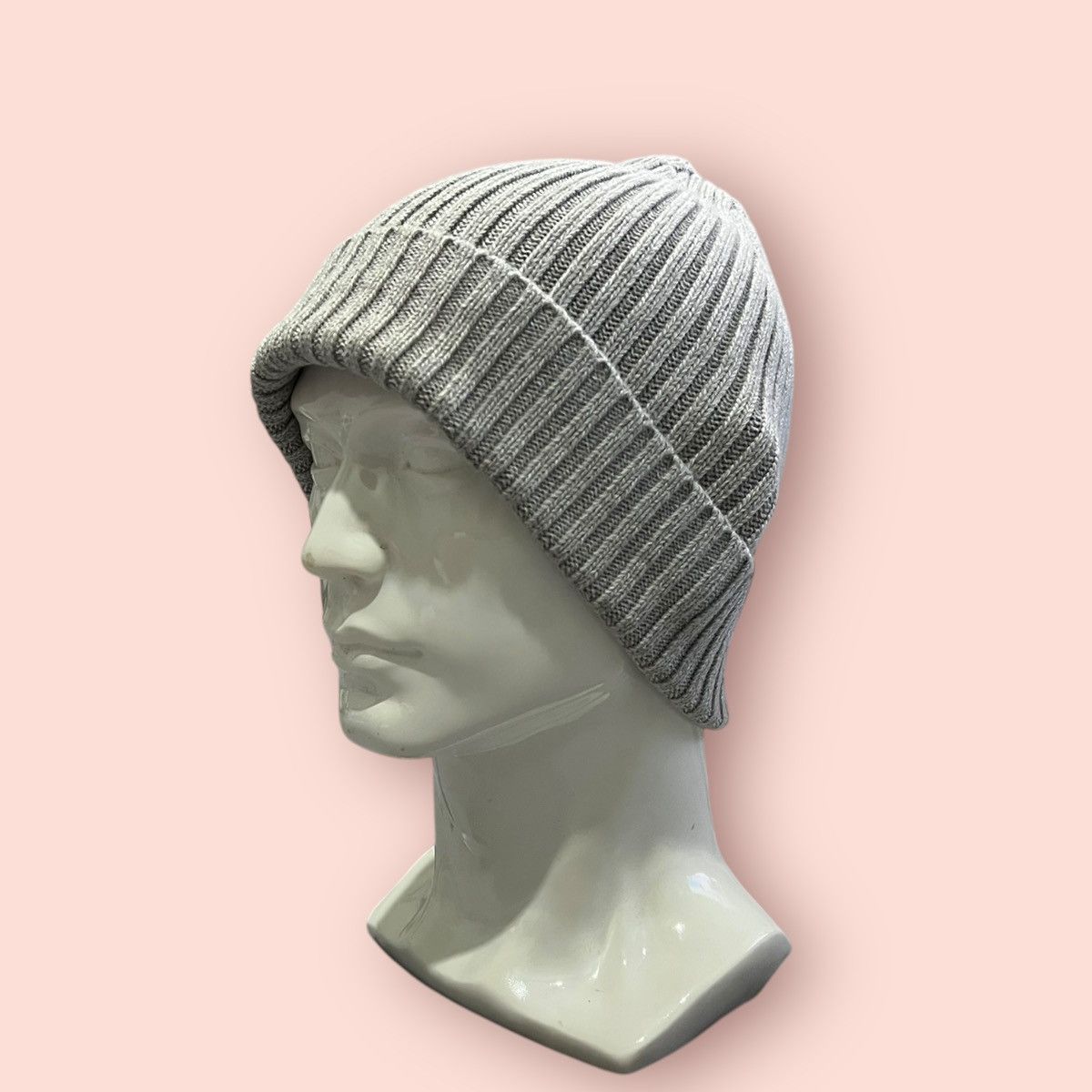 Japanese Brand × Jun Takahashi × Uniqlo UNIQLO KNITTED CUFFED COTTON BEANIE Size ONE SIZE - 1 Thumbnail
