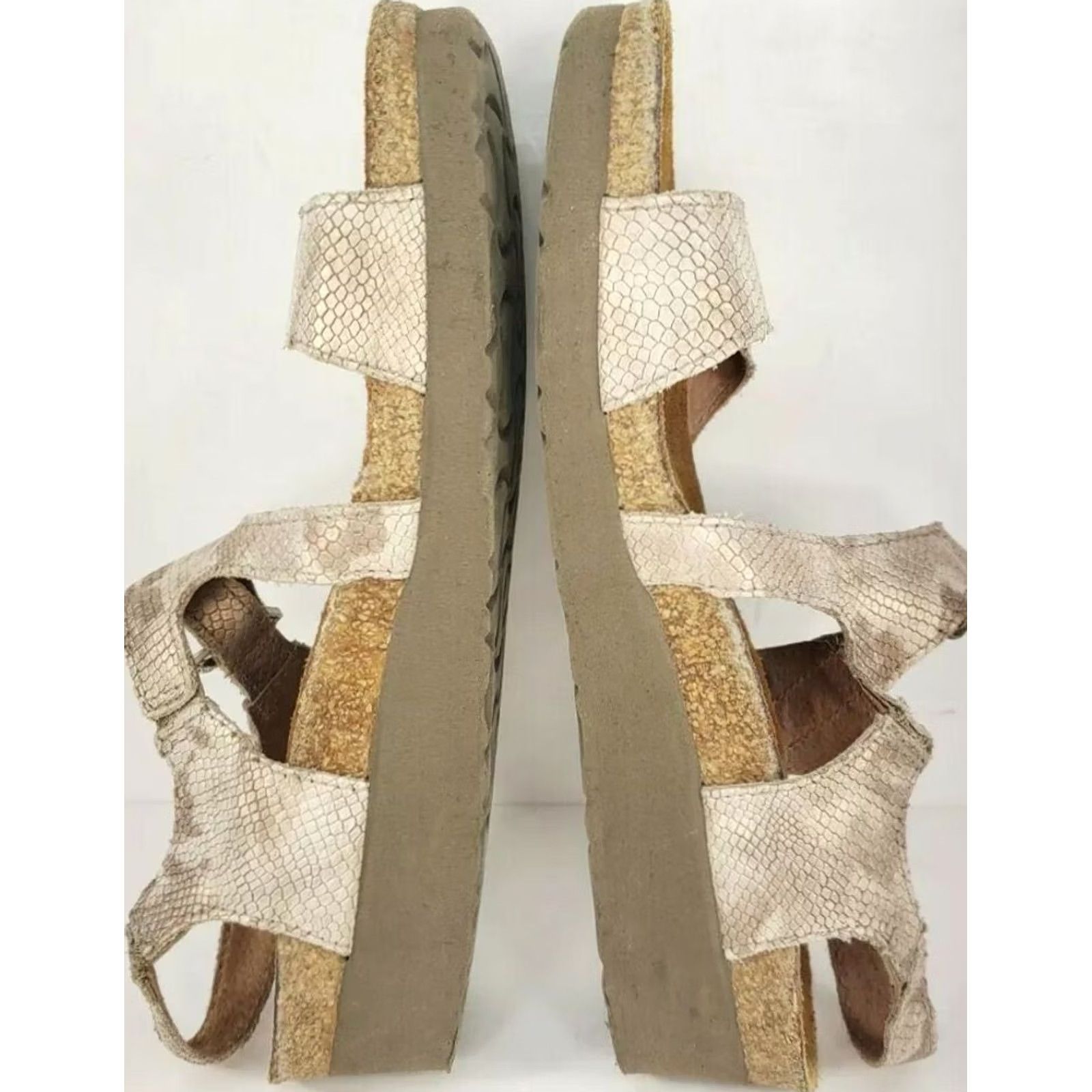 Vintage VINTAGE NAOT Sandal Open Toe Ankle Strap Wedge Leather Beige 37US 6EU Womens Shoes Size US 6 / IT 36 - 6 Thumbnail