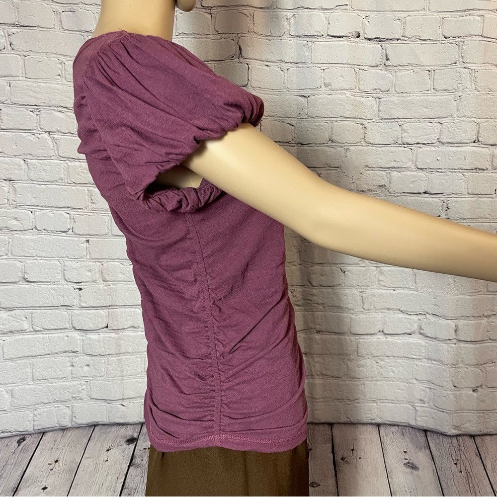 Free People New Free People Purple Ruched Seams Puff Sleeve Cotton Tee Size M / US 6-8 / IT 42-44 - 3 Thumbnail