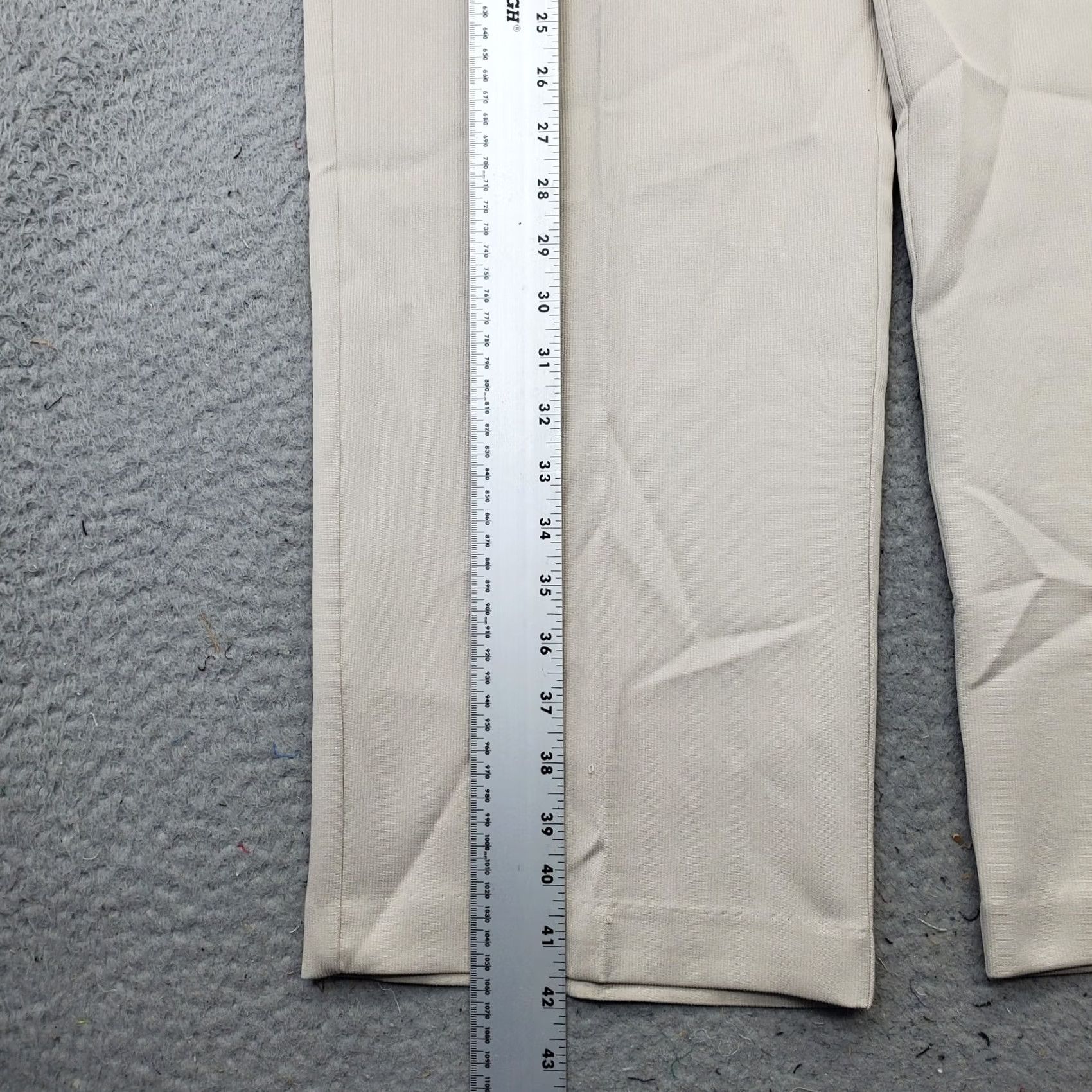 Izod IZOD Mens 38 Chino Pants Tan 100% Cotton Stretch Regular Size 38 Size US 38 / EU 54 - 3 Thumbnail