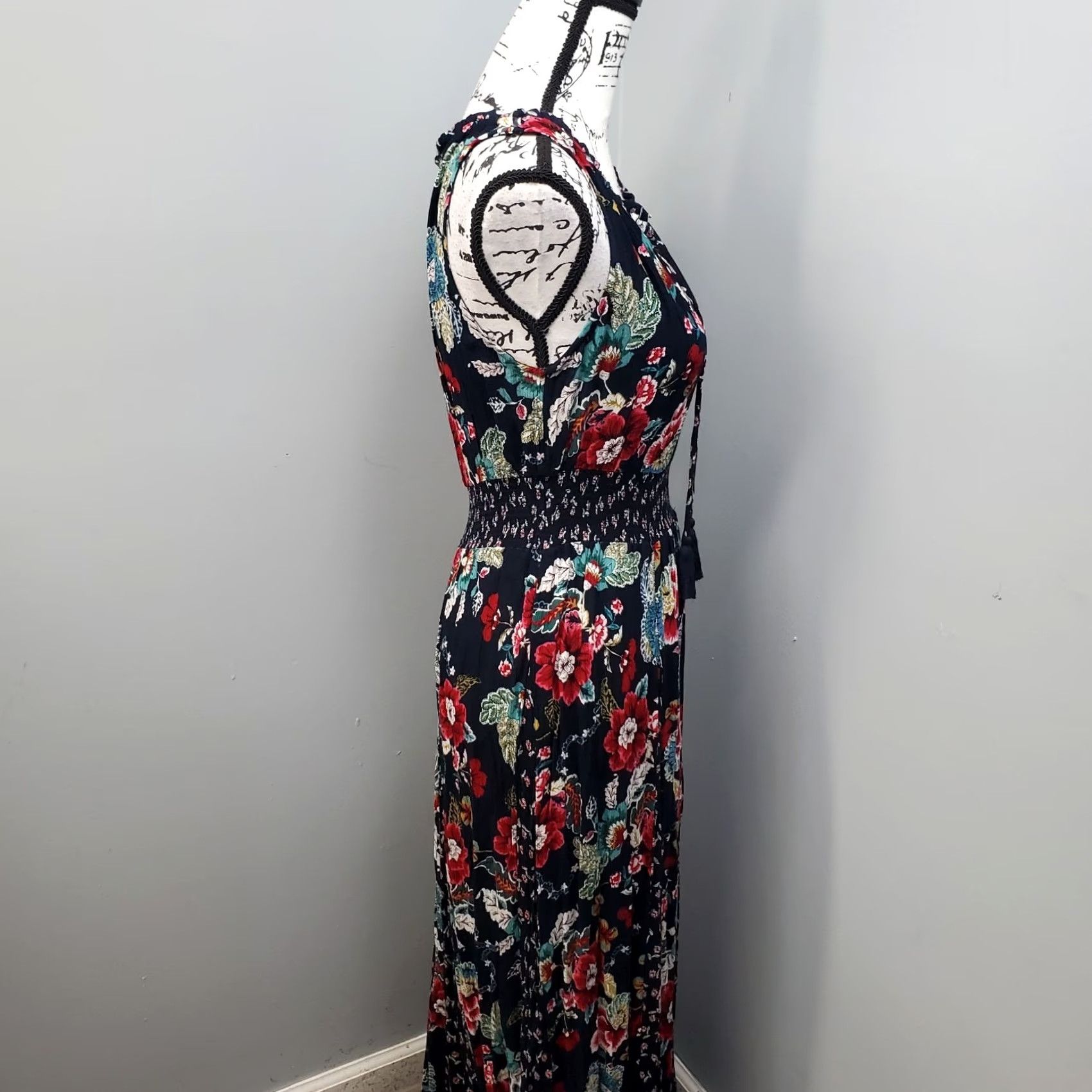 Vintage Bila Maxi Dress Womens S Multi Floral Smocked Waist Tie Front Handkerchief Hem Dress Size S / US 4 / IT 40 - 6 Thumbnail