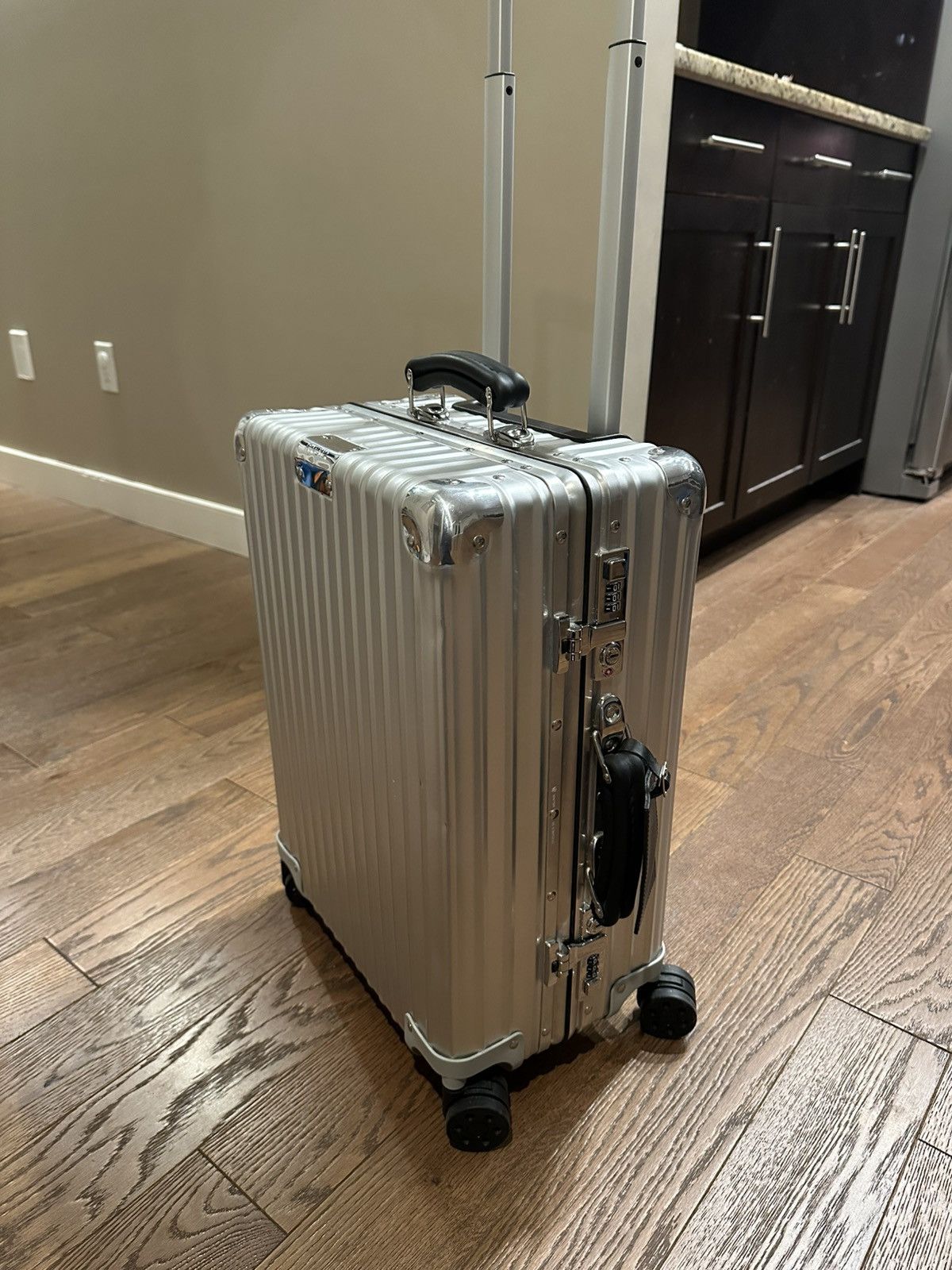 Rimowa Rimowa Aluminum Classic Cabin Carry On Silver Suitcase Size ONE SIZE - 13 Thumbnail