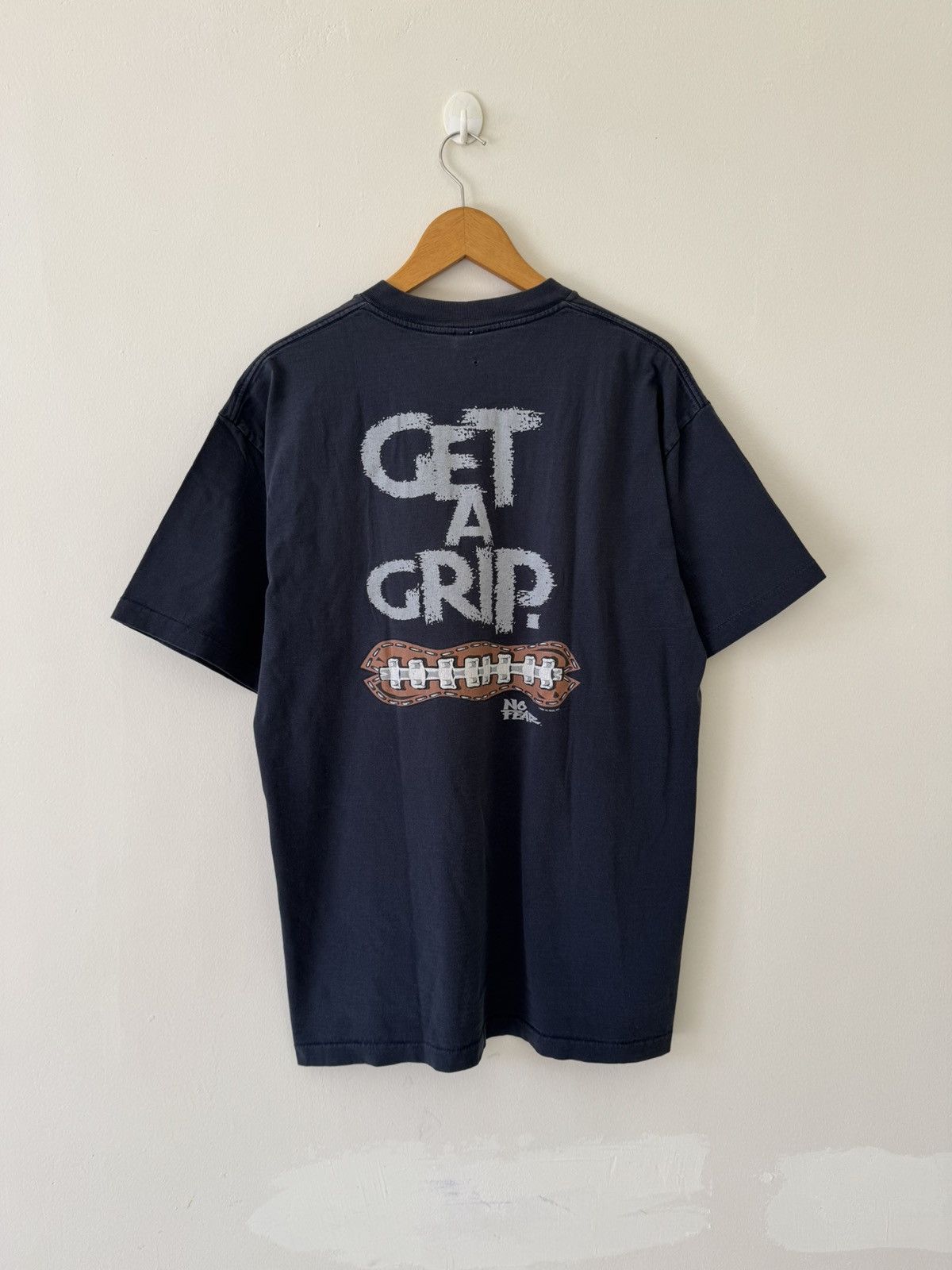No Fear VINTAGE 90’S NO FEAR GET A GRIP T-SHIRT Size US L / EU 52-54 / 3 - 1 Thumbnail