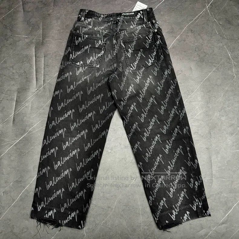 Balenciaga Balenciaga Cursive Letter Logo Bullet Comment Full Print D Size 25" / US 0 / IT 36 - 2 Thumbnail