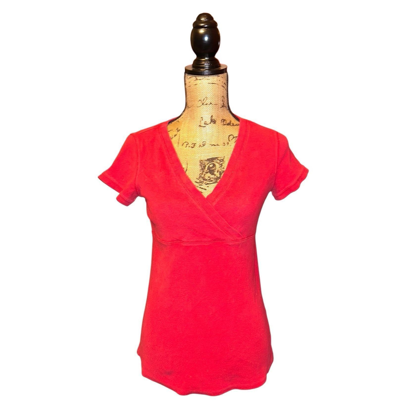 Other Motherhood Maternity V-Neck Ribbed T-Shirt- Size Medium Red Size M / US 6-8 / IT 42-44 - 1 Thumbnail