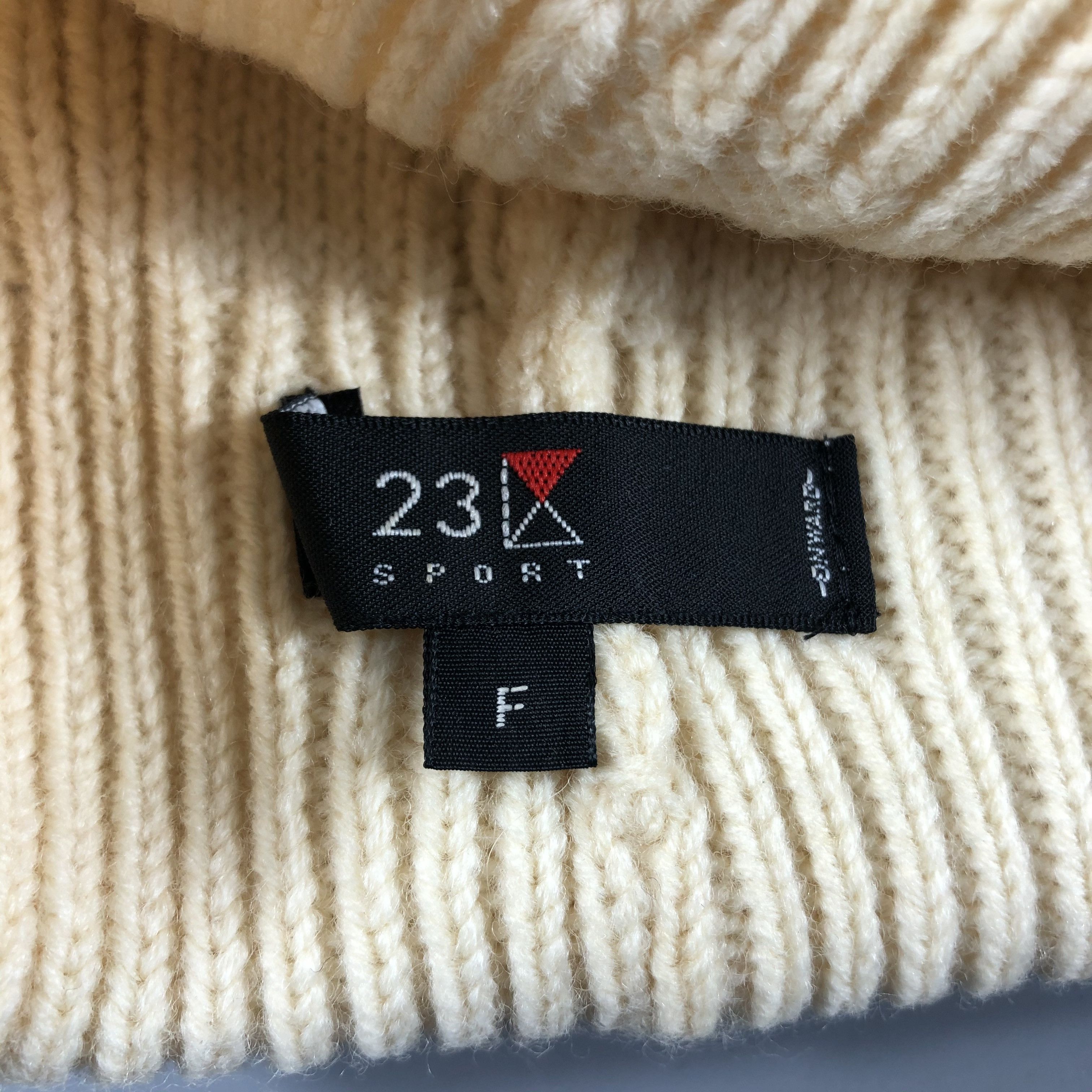 Vintage 23 Sport Aran Isle Beanie Snow Hat Snow Cap -D1177 Size ONE SIZE - 4 Thumbnail