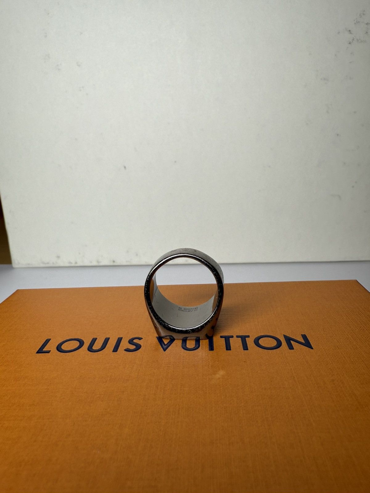 Louis Vuitton Louis Vuitton Signet Ring Size ONE SIZE - 6 Thumbnail