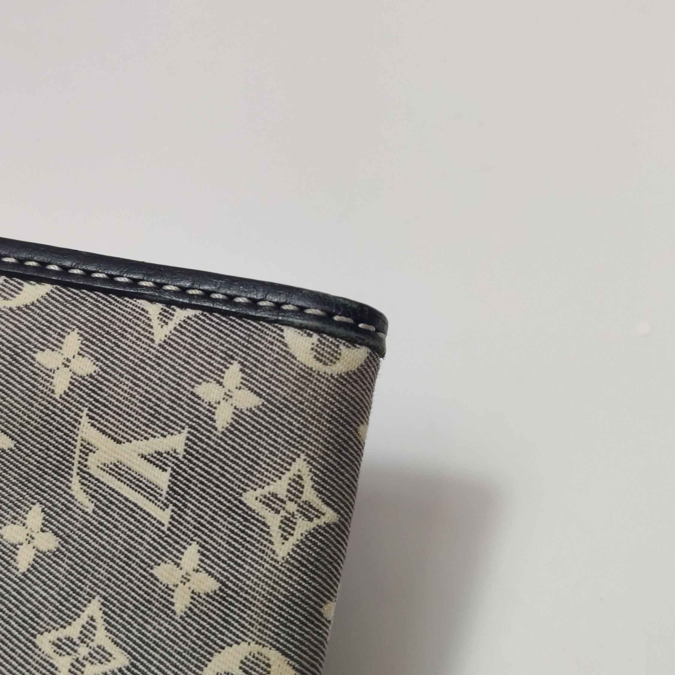 Louis Vuitton Louis Vuitton (LV) Cowhide canvas monogram metal buckle wal Size ONE SIZE - 4 Thumbnail