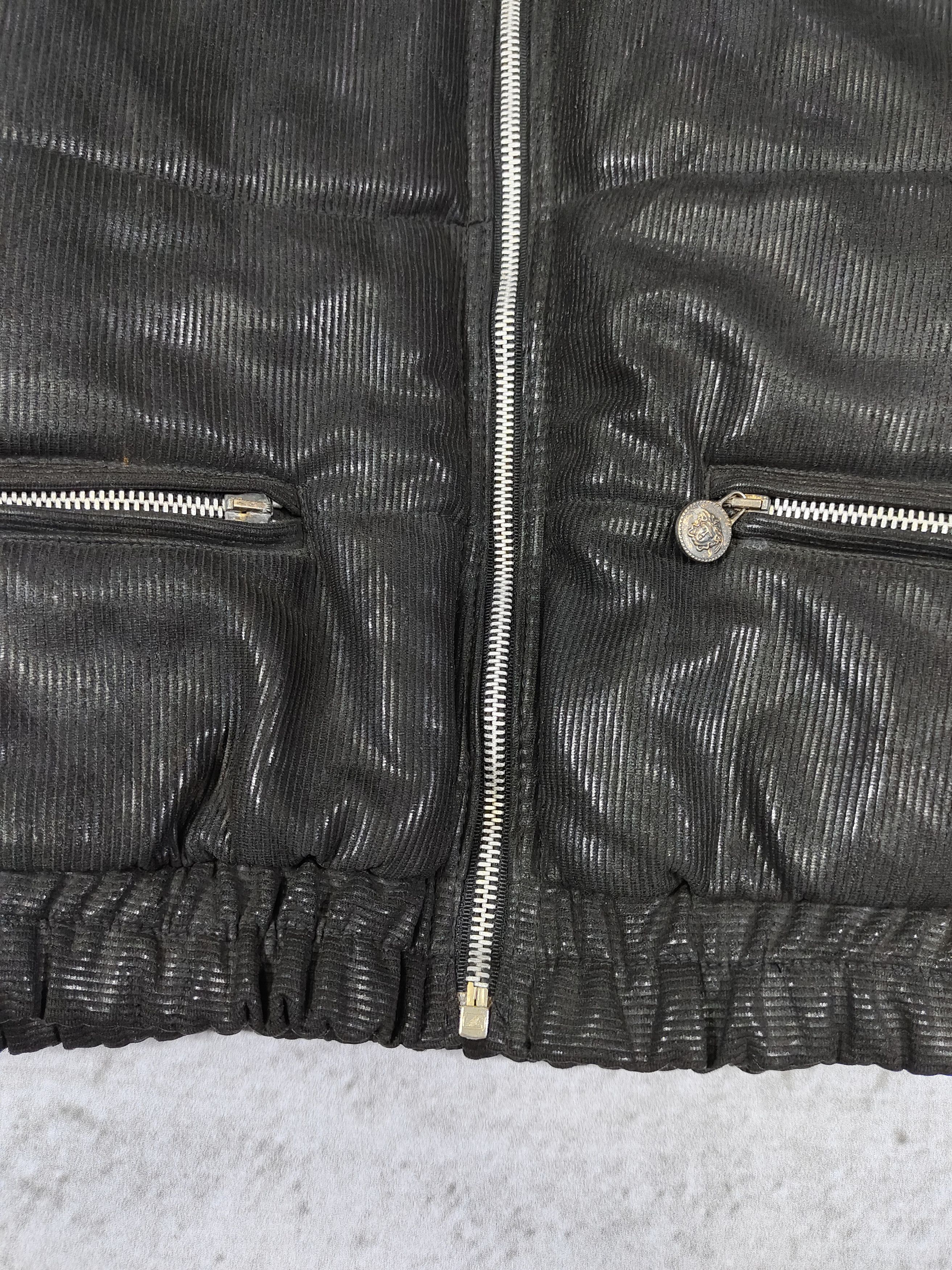 Versace Jeans Couture 90s Versace JC- Archive Ribbed Puffer Style Cropped Jacket Size US M / EU 48-50 / 2 - 3 Thumbnail