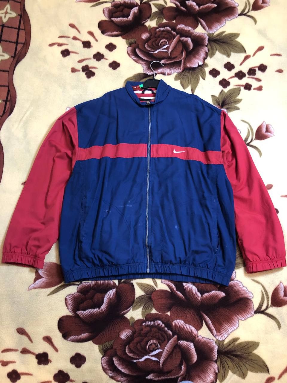 Nike Vintage 90s Nike Maroon Full Zip Windbreaker Jacket Size US L / EU 52-54 / 3 - 1 Thumbnail