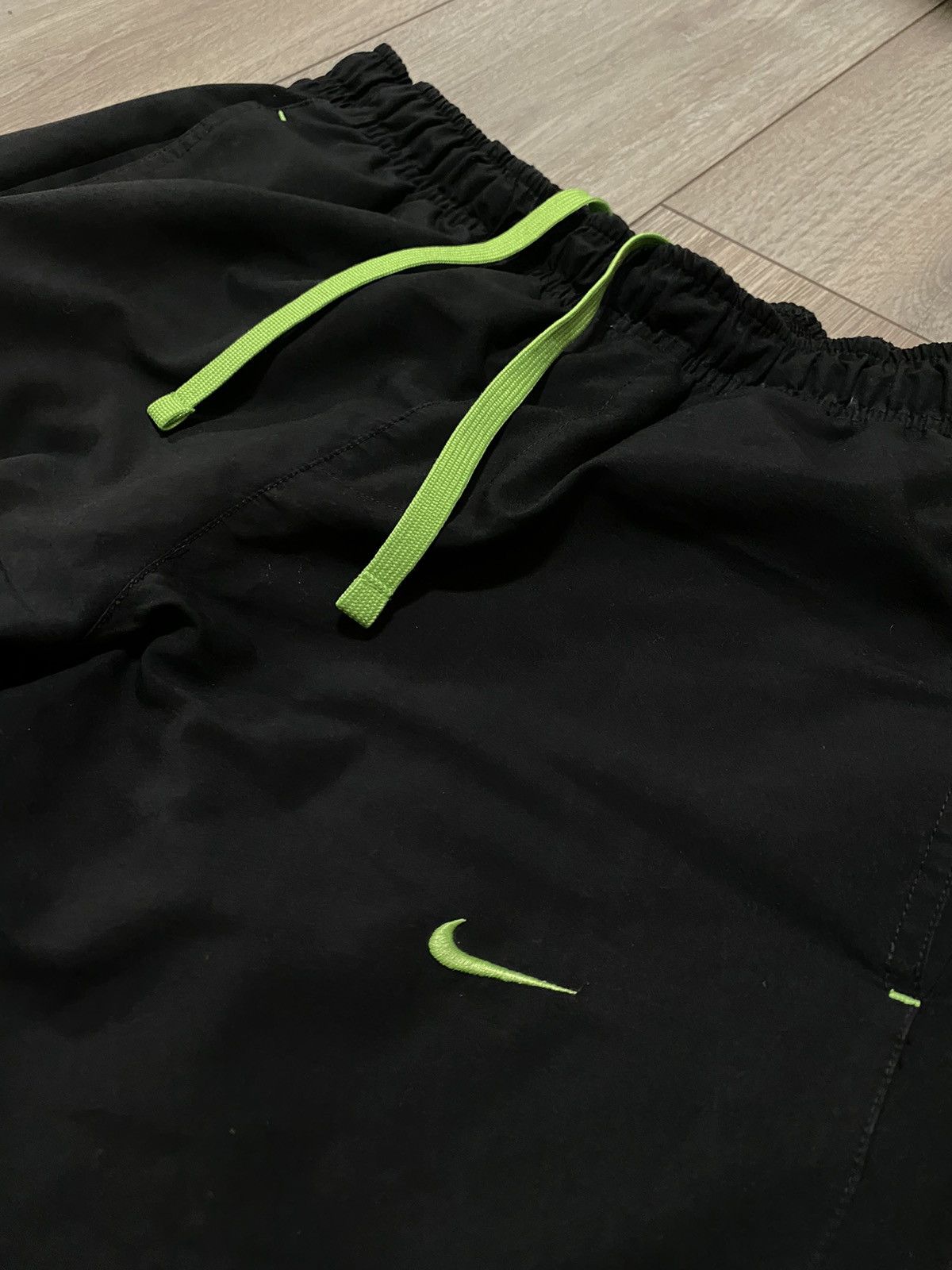 Nike Vintage Nike Track Pants Nylon Baggy Double Swoosh Joggers Size US 30 / EU 46 - 3 Thumbnail