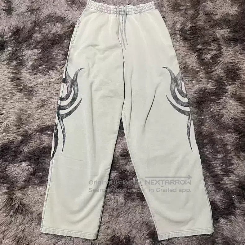 Balenciaga Balenciaga size XS Worn-out wide-leg cargo pants with drago Size US 27 - 1 Thumbnail