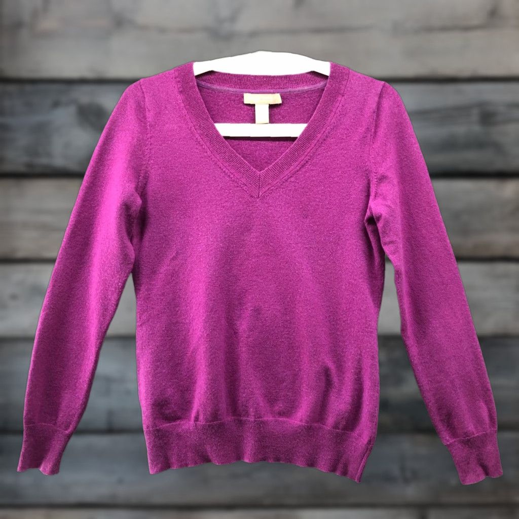 Banana Republic Banana Republic Sweater Womens S V-Neck Purple Extra Fine Merino Wool Blend Pullover Knit Winter Fall Classic Slim 8? Size S / US 4 / IT 40 - 1 Thumbnail