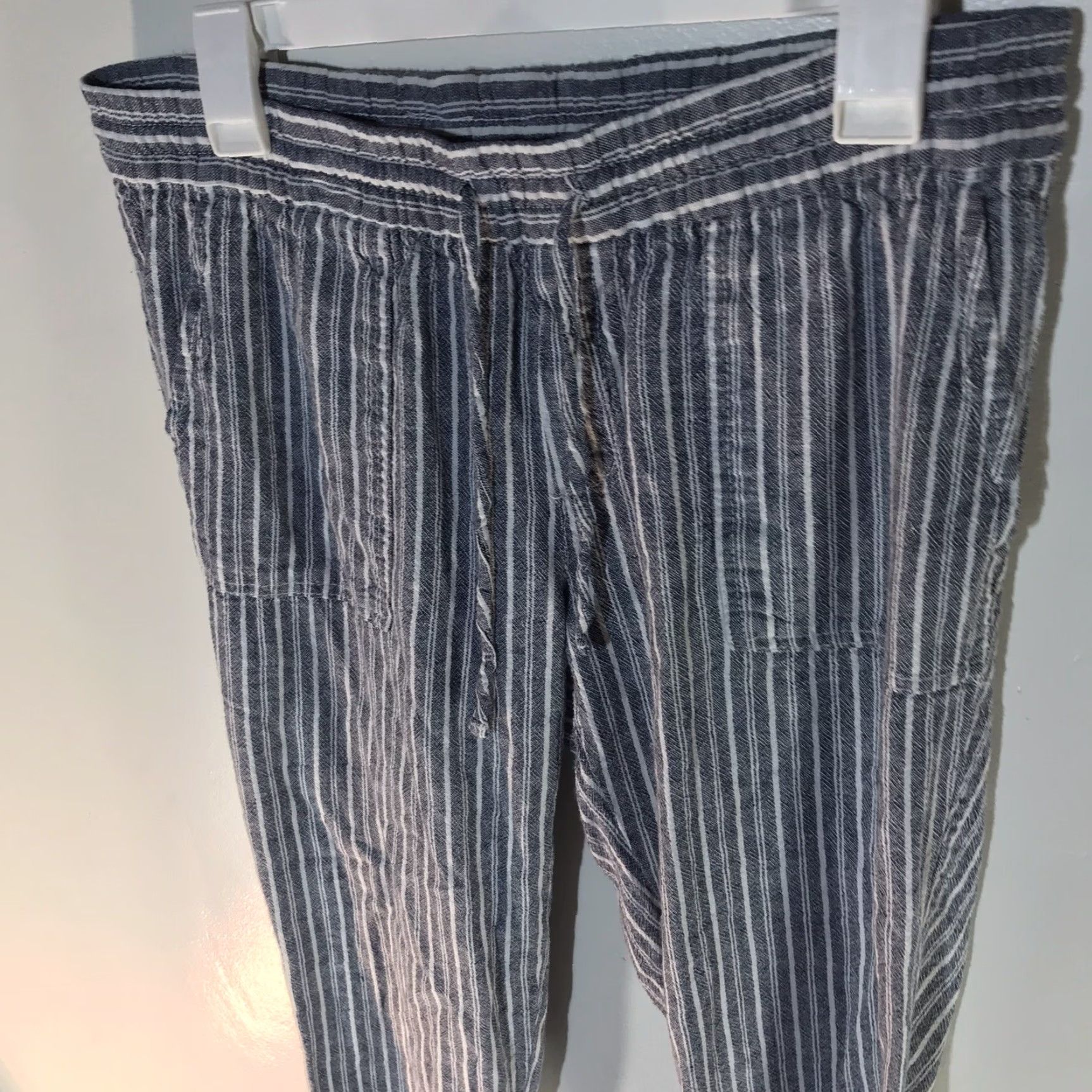 Old Navy Old Navy Women's Cropped Linen Blend Pants Summer Casual 32 Inch Waist White & Blue Striped Size 32" / US 10 / IT 46 - 3 Thumbnail
