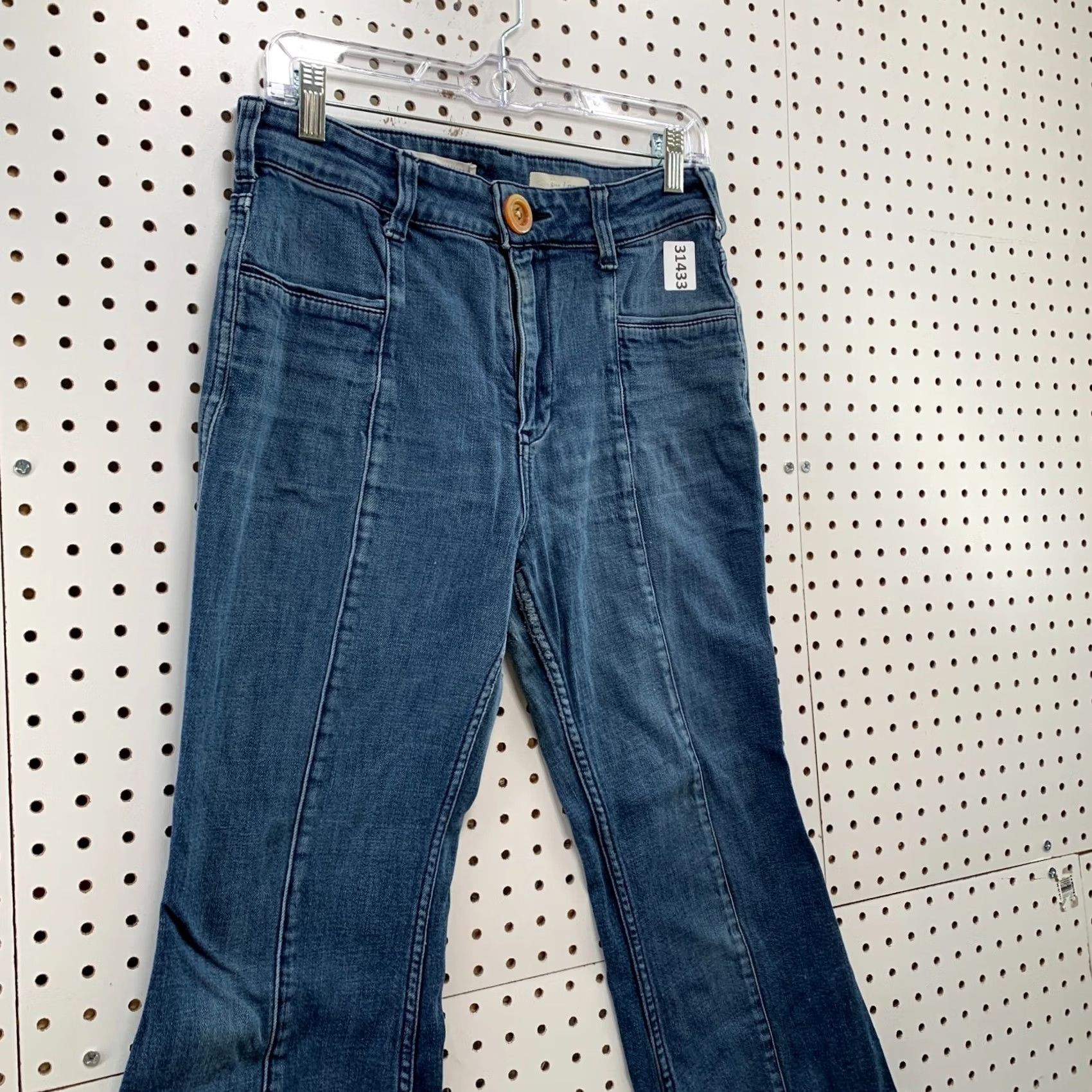 Vintage Anthropologie Pilcro Blue Denim Flared Jeans Womens Size 28x29 Casual FLARE Size 28" / US 6 / IT 42 - 5 Thumbnail