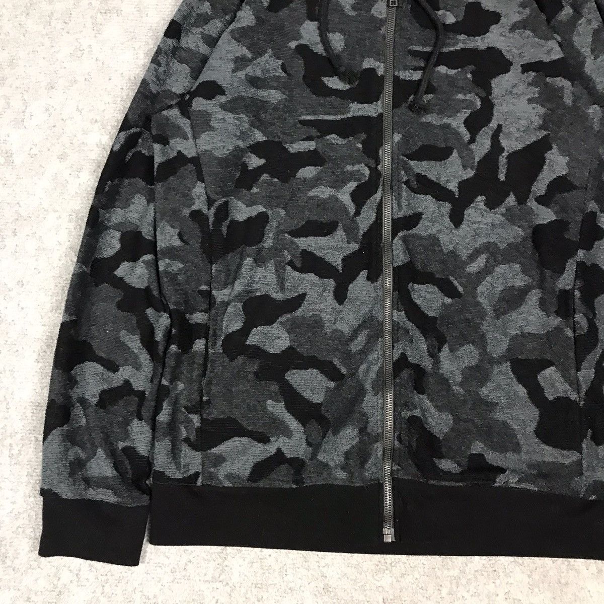 Japanese Brand × Le Grande Bleu (L.G.B.) × MOUSSY MOUSSY BLACK CAMO HOODIES PUNK ZIPPER JACKET Size US L / EU 52-54 / 3 - 4 Thumbnail