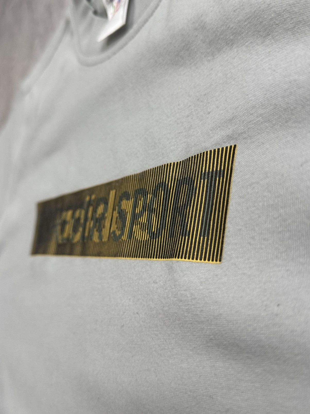 Adidas Adidas vintage Gradient logo 00s tee forever sport Size US M / EU 48-50 / 2 - 3 Thumbnail
