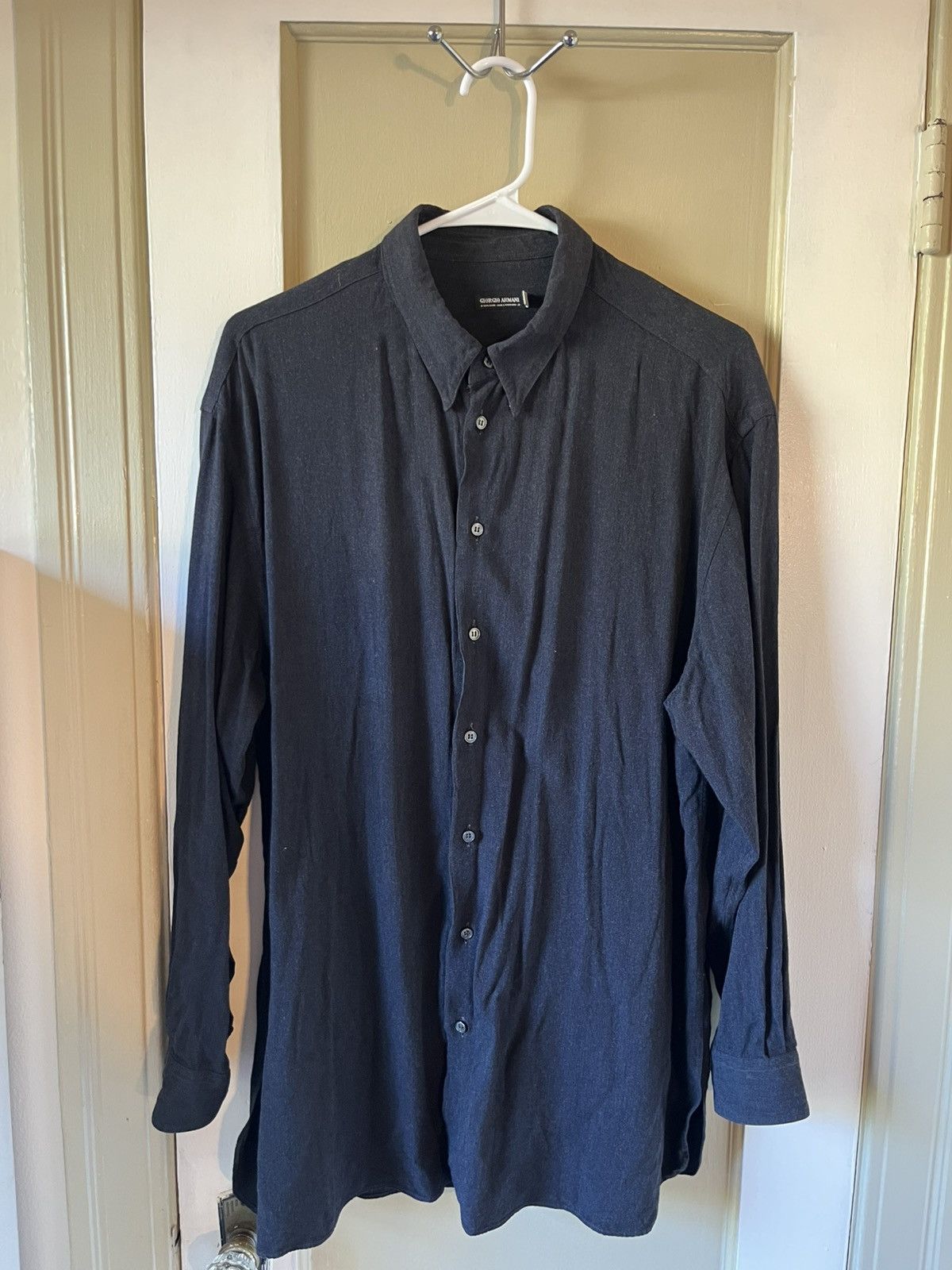 Giorgio Armani Giorgio Armani black button up Size US L / EU 52-54 / 3 - 1 Thumbnail