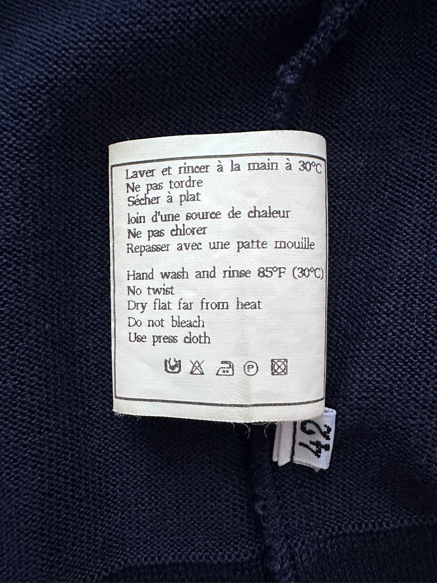 Chanel CHANEL women's navy white trim short-sleeve knit top 42 Size M / US 6-8 / IT 42-44 - 9 Thumbnail
