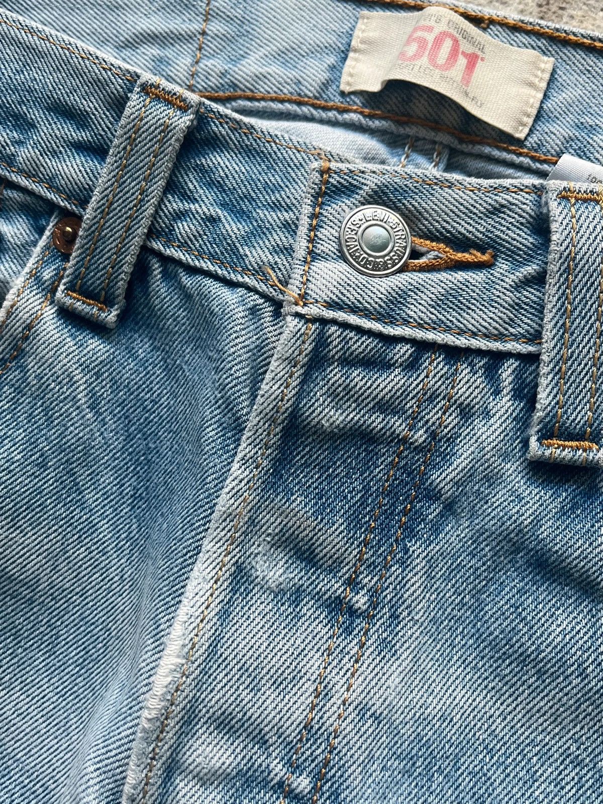 Levi's Levi's 501 Distressed Sz W 28 L 30 2008 Y2K Light Blue Size 28" / US 6 / IT 42 - 3 Thumbnail