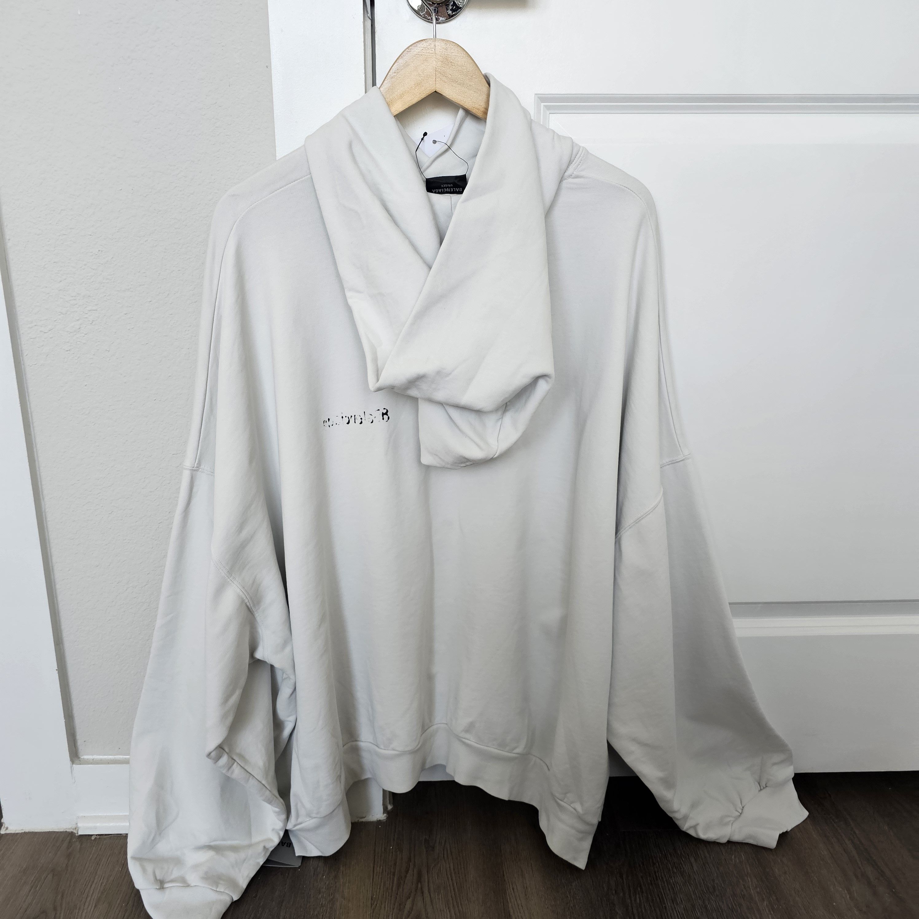 Balenciaga Balenciaga Large Fit Hoodie 'Dirty White Size US M / EU 48-50 / 2 - 4 Thumbnail