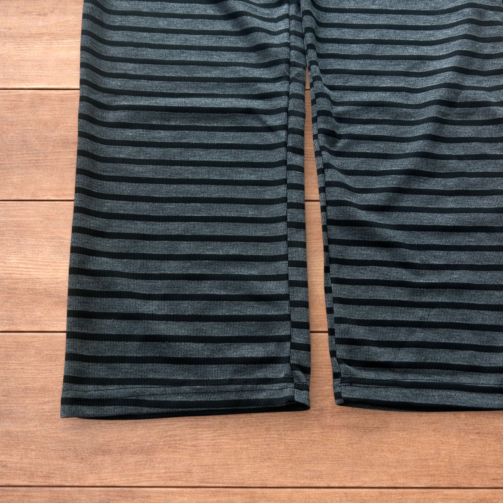 Japanese Brand Baggy straight leg striped lounge pants in black/grey. Size 30" / US 8 / IT 44 - 4 Thumbnail