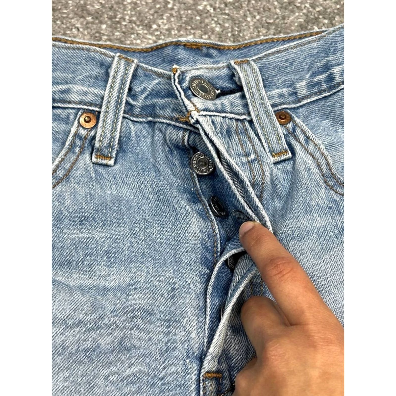 Levi's Levis 501 Shorts Womens 26 Blue Cut Off Denim Distressed Logo Mid Rise Raw Hem Ladies Denim Shorts 26 Blue Casual Womens Size 26" / US 2 / IT 38 - 2 Thumbnail