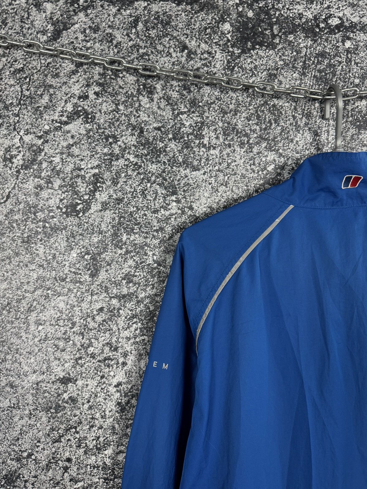 Berghaus Berghaus Extrem Lightweight Jacket Outdoor Hiking Size L Size US L / EU 52-54 / 3 - 14 Thumbnail