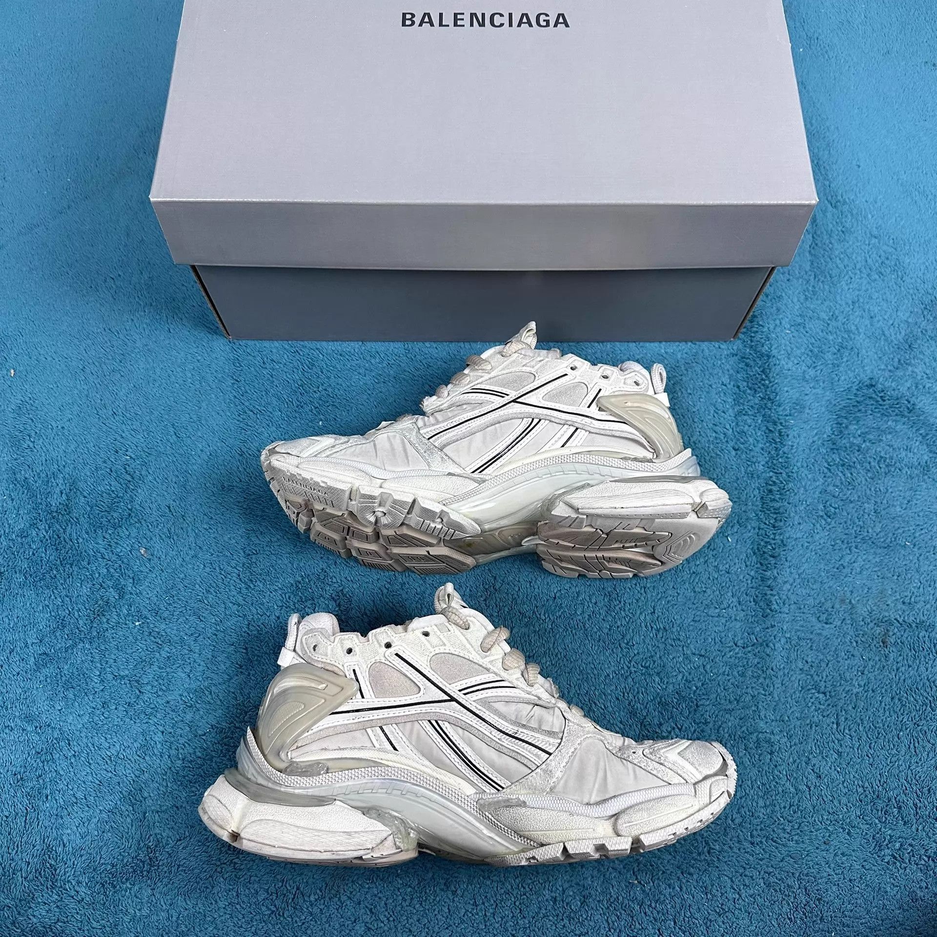 Balenciaga Balenciaga Runner Fabric Dad Shoe Beige 36 Size US 5.5 / IT 35.5 - 3 Thumbnail