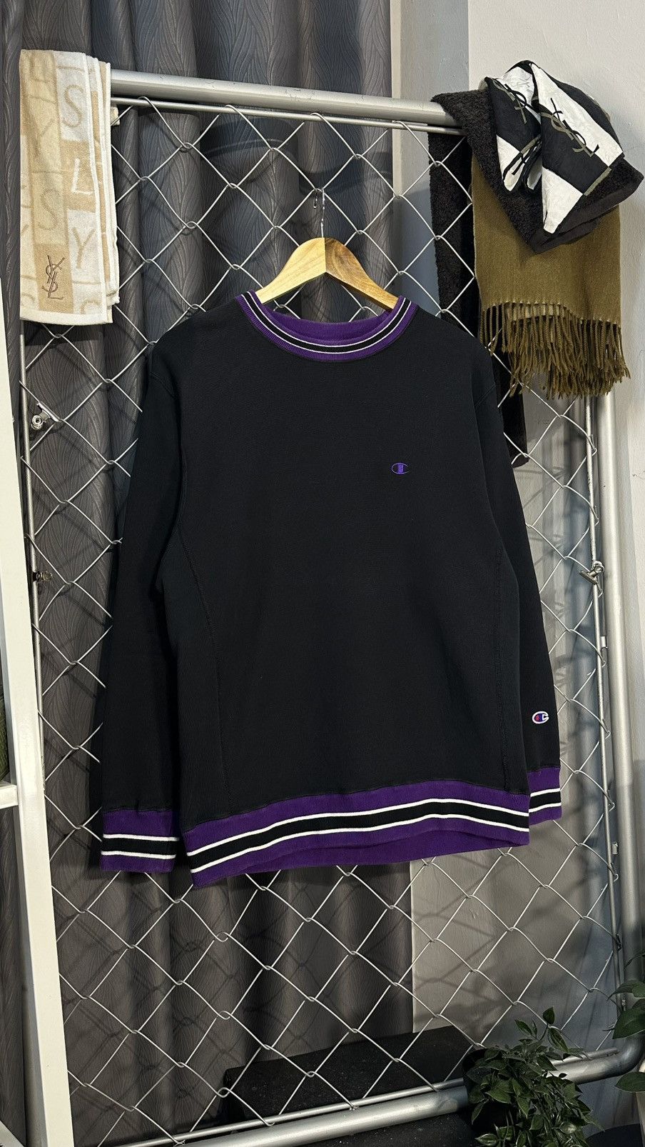 Champion VINTAGE REVERSE WEAVE CREWNECK SWEATSHIRT BLACK PURPLE WHITE Size US M / EU 48-50 / 2 - 1 Thumbnail